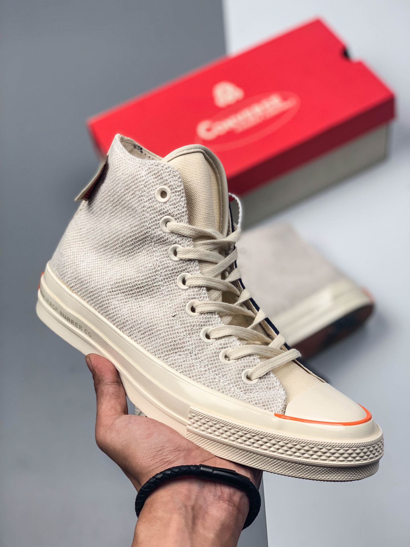 200真标硫化 英国著名潮流店铺联名Foot Patrol x Converse Chuck Taylor 1970 High'Natural'高帮硫化休闲运动板鞋“鸳鸯鞋面米深蓝”165491C