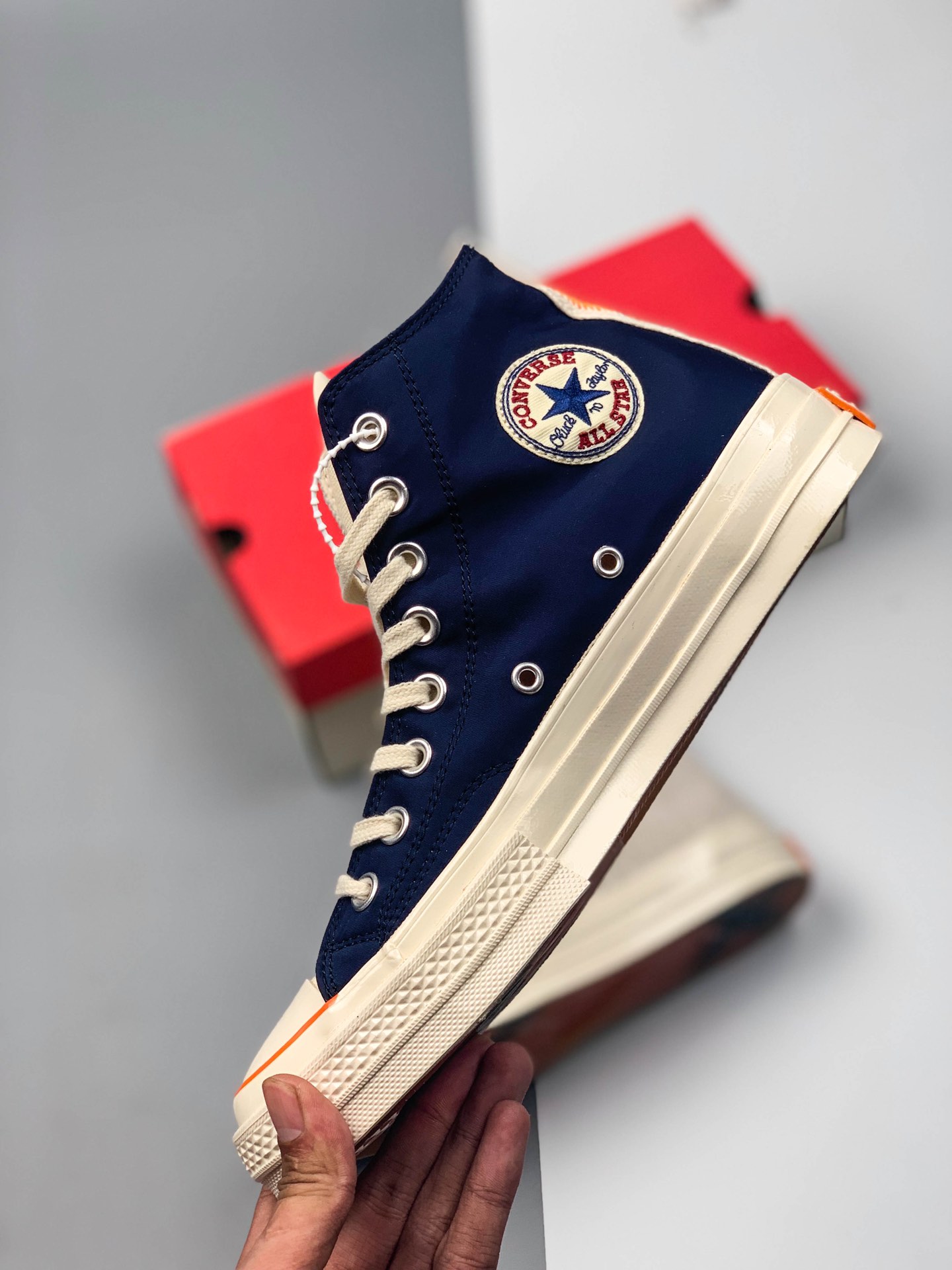 200真标硫化 英国著名潮流店铺联名Foot Patrol x Converse Chuck Taylor 1970 High'Natural'高帮硫化休闲运动板鞋“鸳鸯鞋面米深蓝”165491C