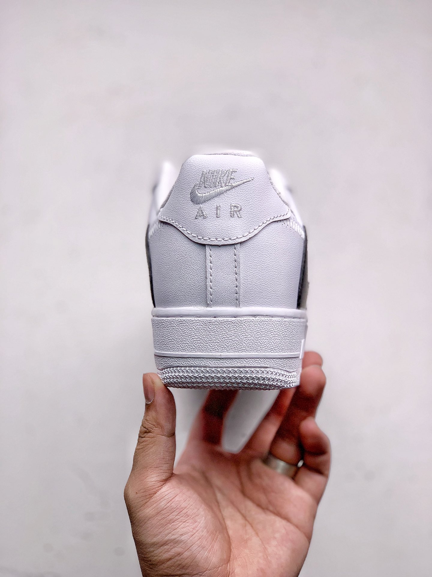 220 Nike Air Force 1 Low 倒钩搭配春季新品 公司级 Nike Air Force 1 Low 倒钩 空军低帮休闲板鞋 AQ8896 100