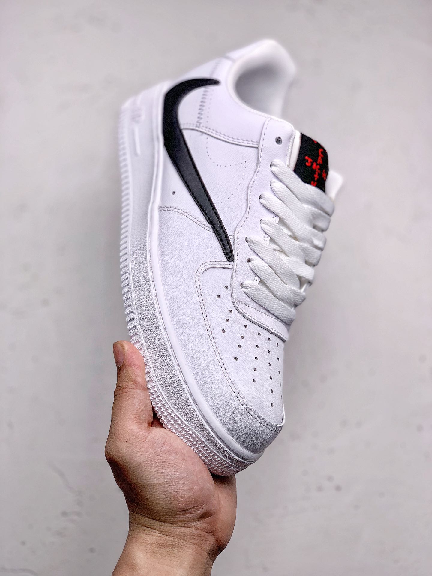 220 Nike Air Force 1 Low 倒钩搭配春季新品 公司级 Nike Air Force 1 Low 倒钩 空军低帮休闲板鞋 AQ8896 100