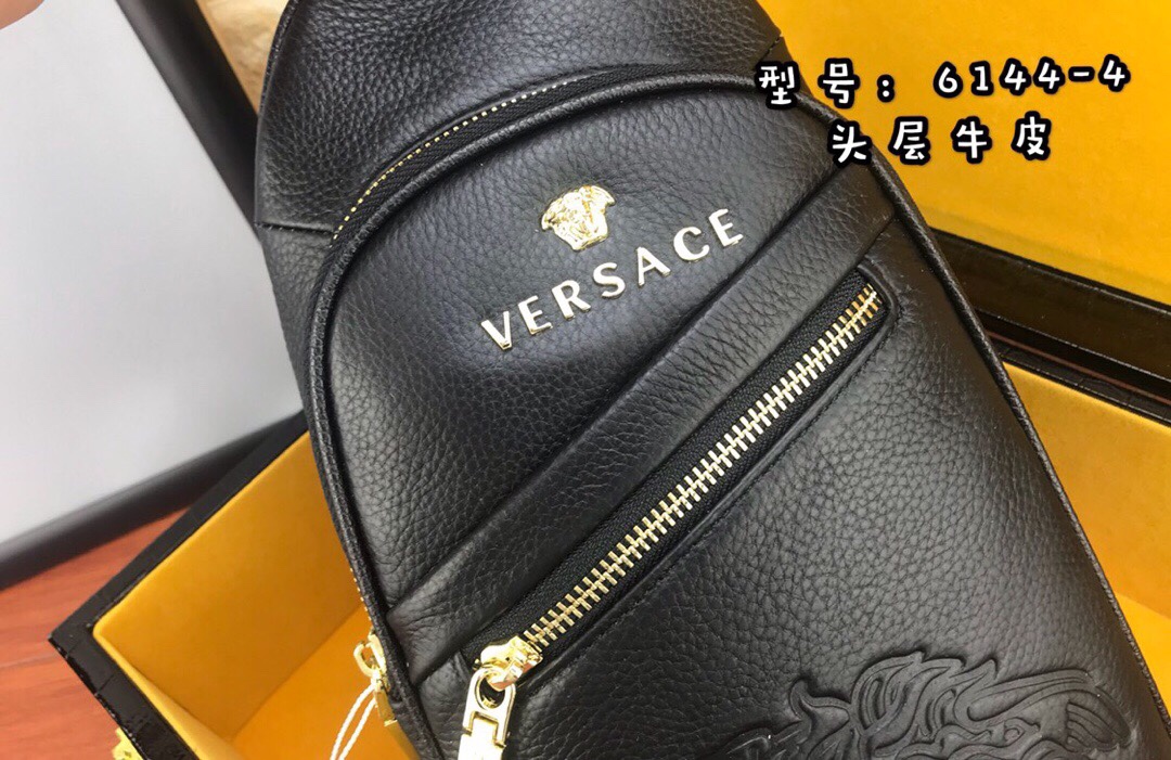 （原单货）黑色【范思哲】专柜原单，范思哲胸包🐮爆款[强][强]【VERSACE】🐮专柜同步，原版进囗头层