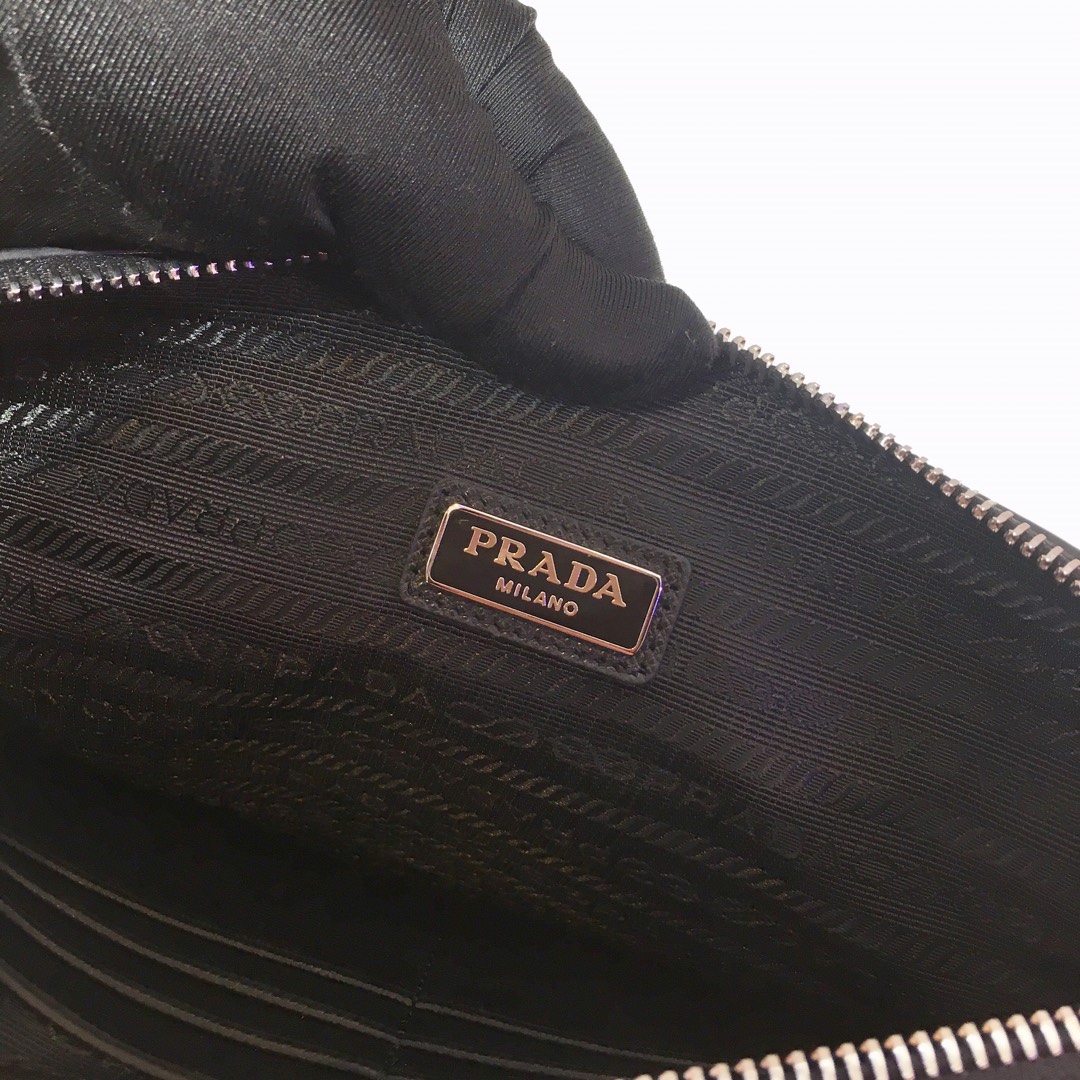 PRADA普拉达进口Saffiano皮革材质手包2NH009