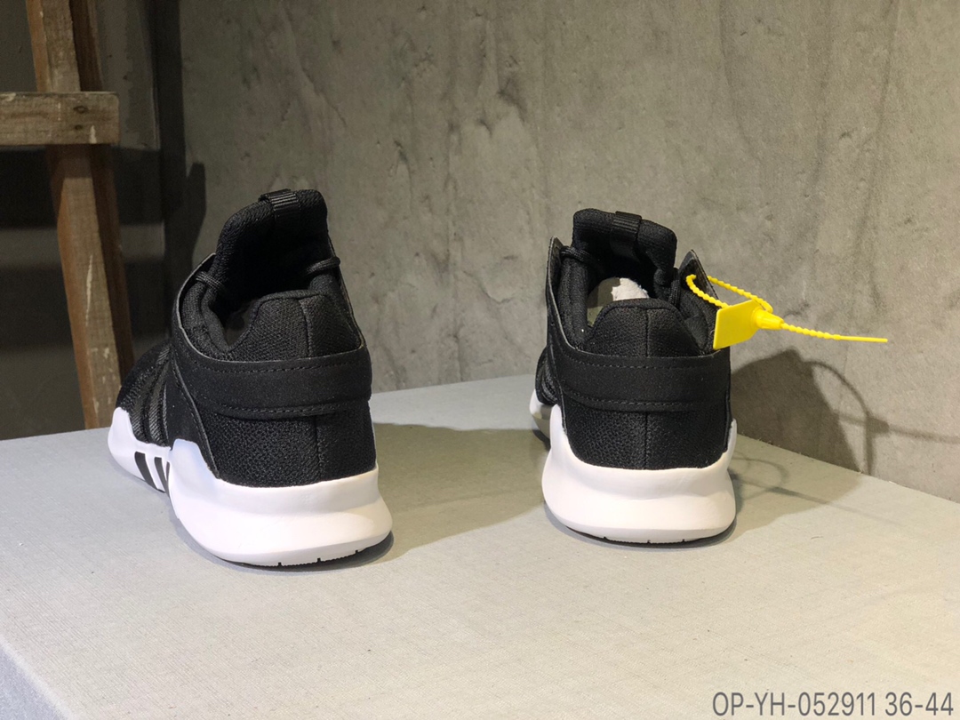 100福利特价  Adidas EQT系列 针织面跑鞋