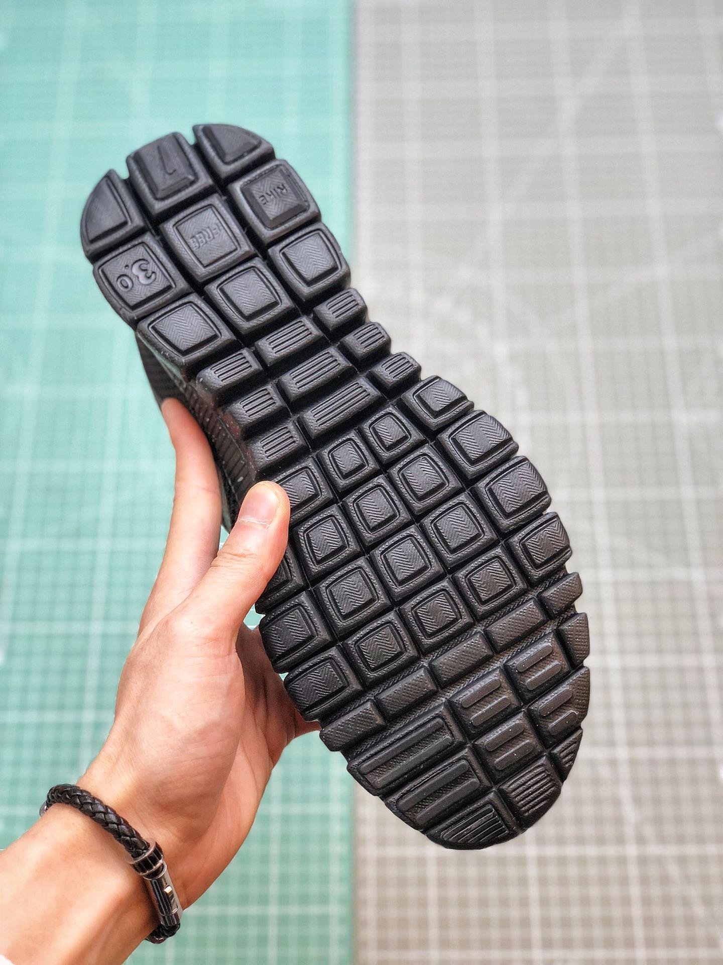 130 Nike FREE 3.0V2夏季赤足透气面跑鞋806568-002