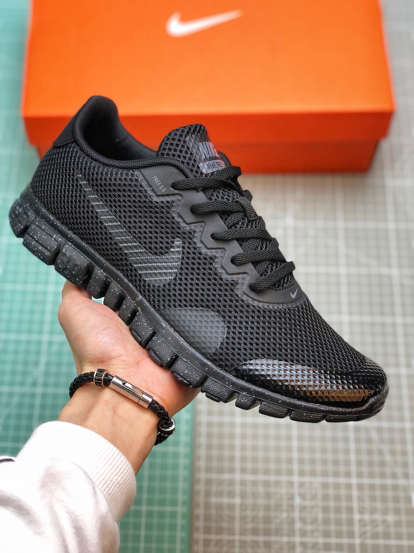 130 Nike FREE 3.0V2夏季赤足透气面跑鞋806568-002