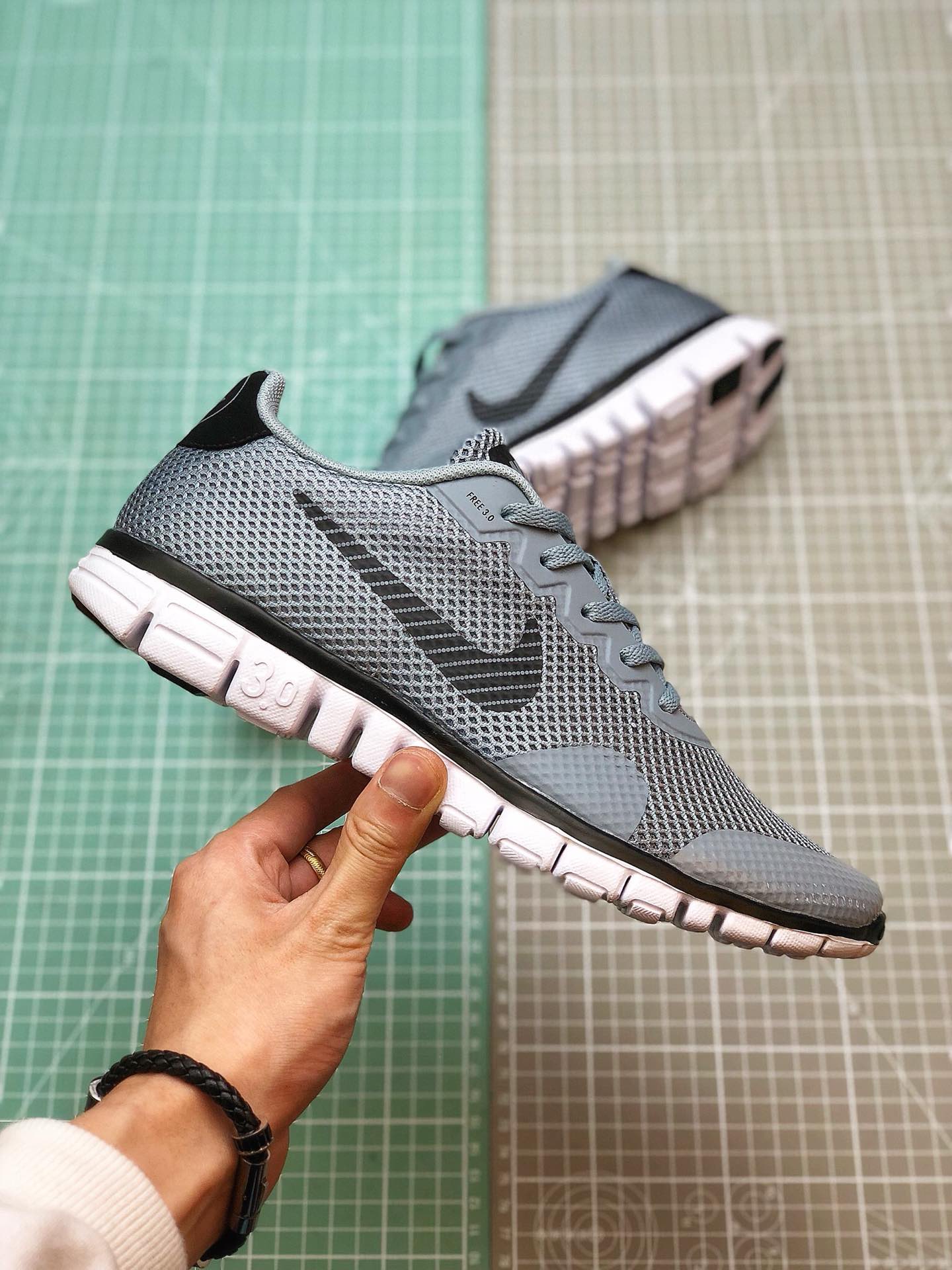130 2019夏季Nike FREE 3.0V2夏季赤足透气面跑鞋806568-005