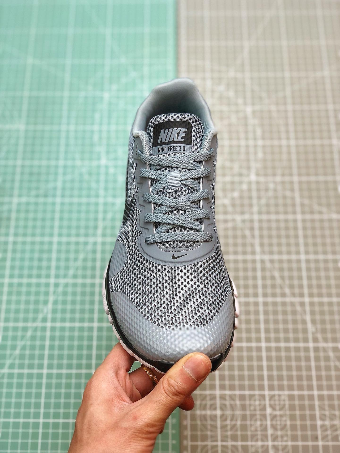 130 2019夏季Nike FREE 3.0V2夏季赤足透气面跑鞋806568-005