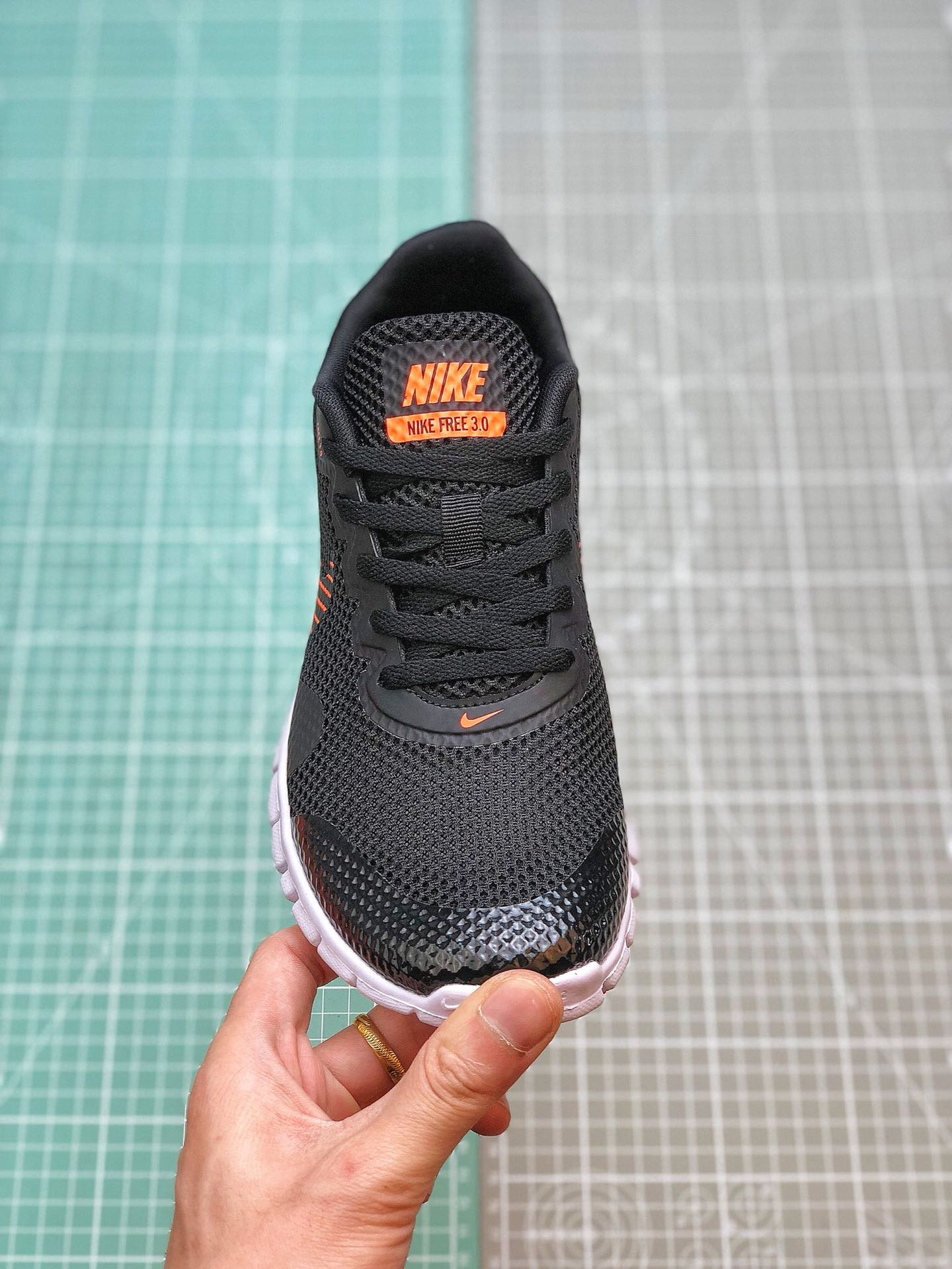 130 2019夏季Nike FREE 3.0V2夏季赤足透气面跑鞋806568-003