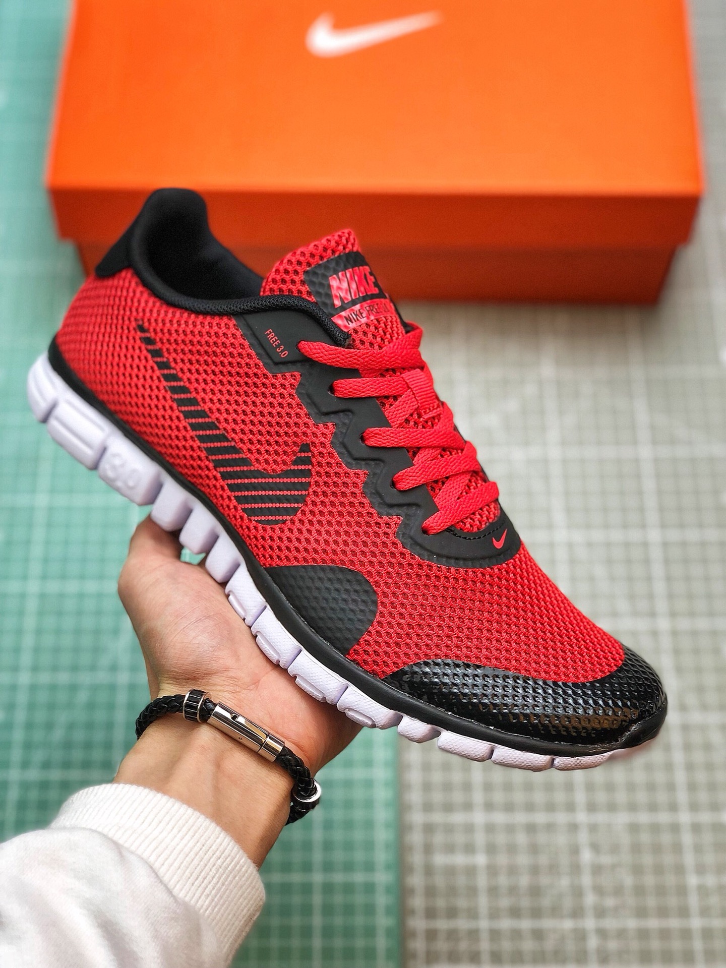 130 2019夏季Nike FREE 3.0V2夏季赤足透气面跑鞋806568-004