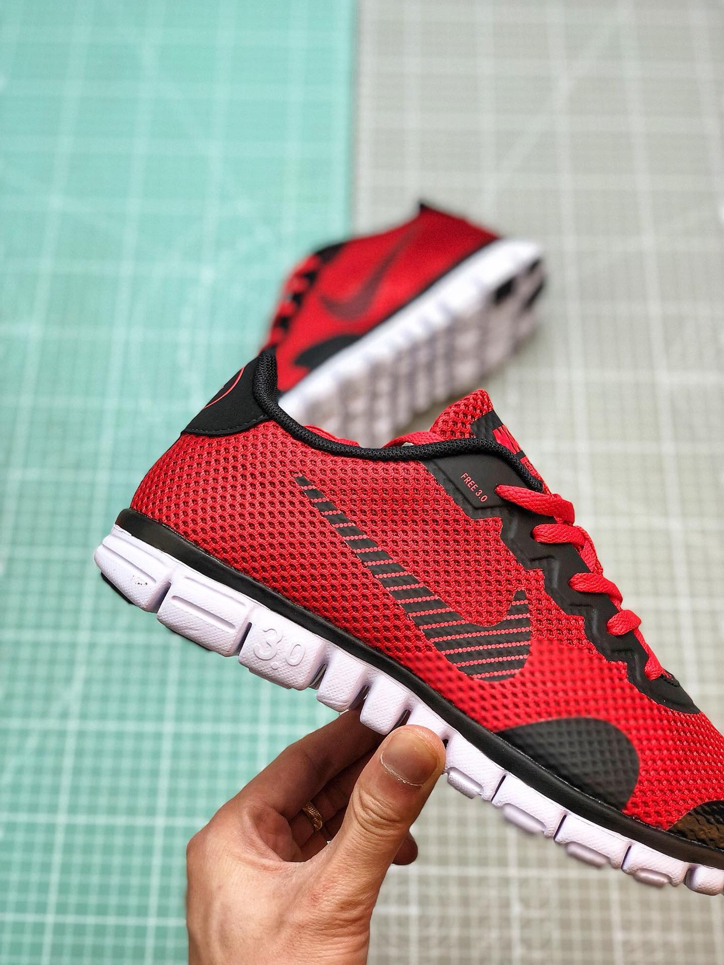 130 2019夏季Nike FREE 3.0V2夏季赤足透气面跑鞋806568-004