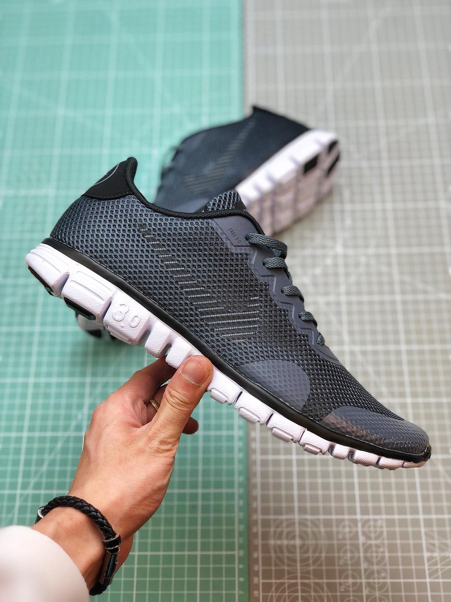 130 2019夏季Nike FREE 3.0V2夏季赤足透气面跑鞋806568-006