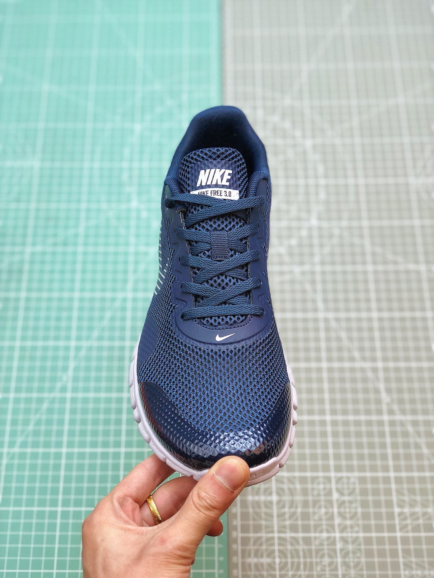 130 2019夏季Nike FREE 3.0V2夏季赤足透气面跑鞋806568-007尺码
