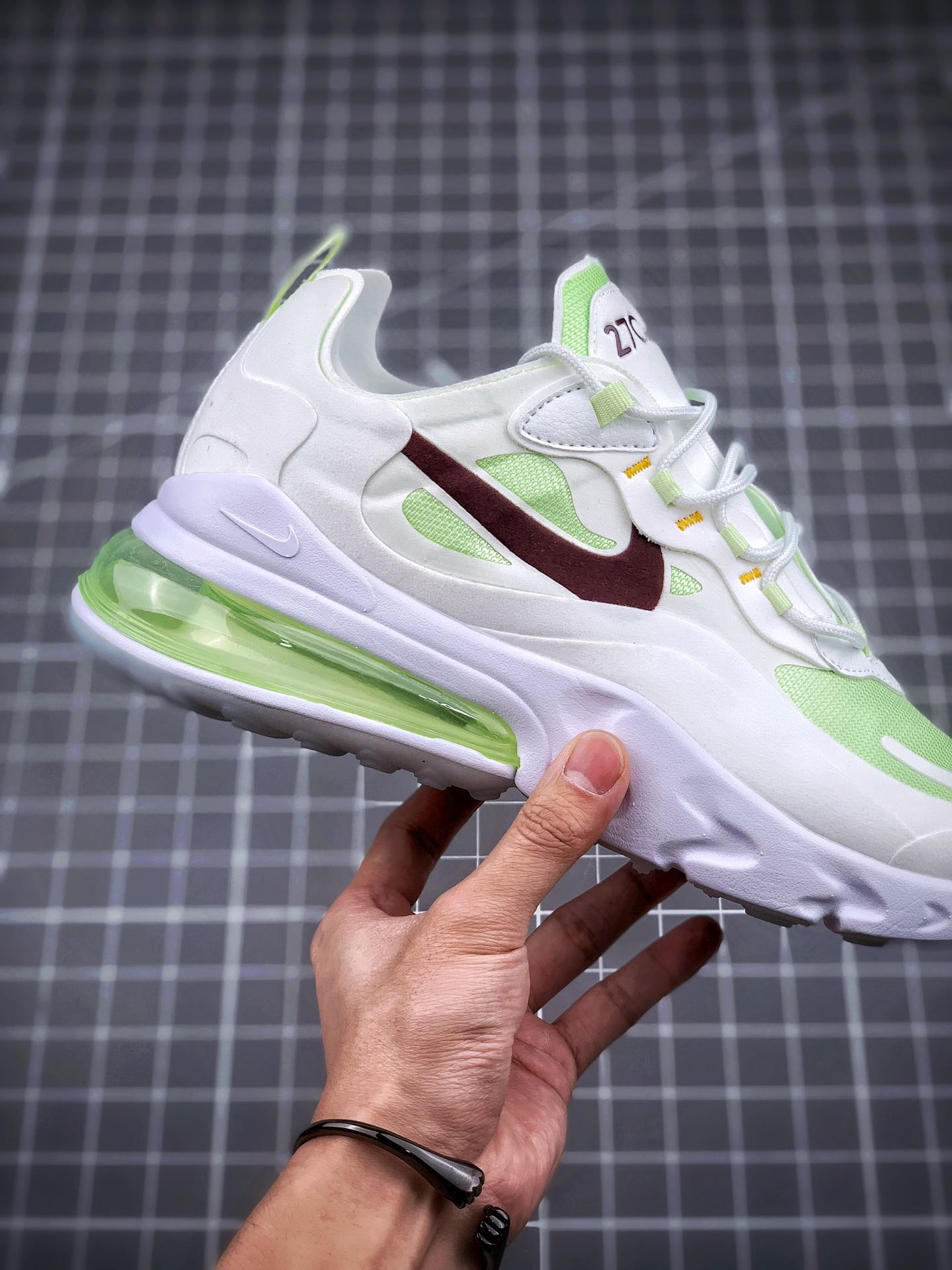 220【AIR MAX REACT270 新品】Nike React Air Max 270混合科技后掌半气垫慢跑鞋AQ9087-108