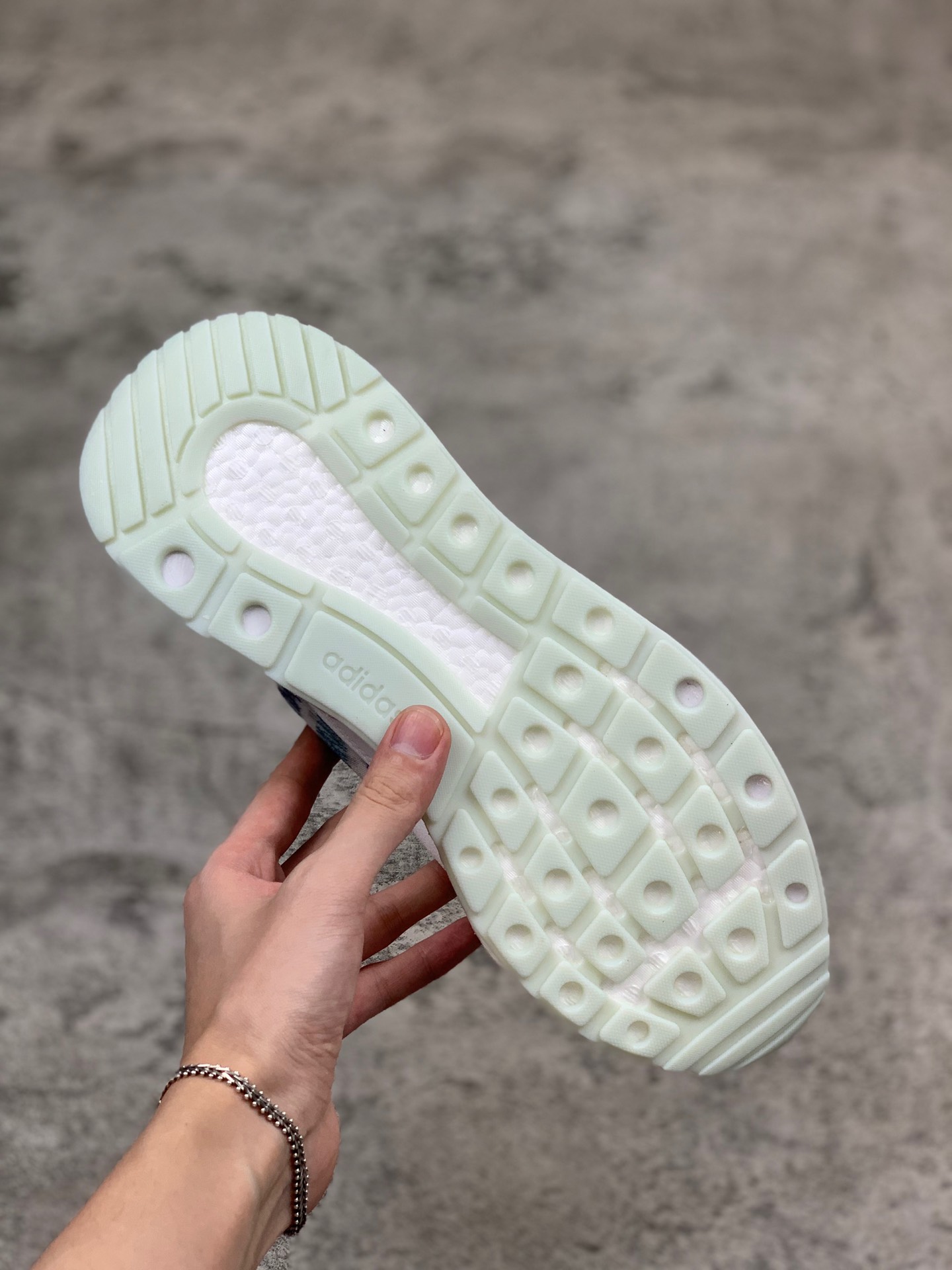 210女鞋还没出Commonwealth x Adidas ZX500 RM Boost  DB3510