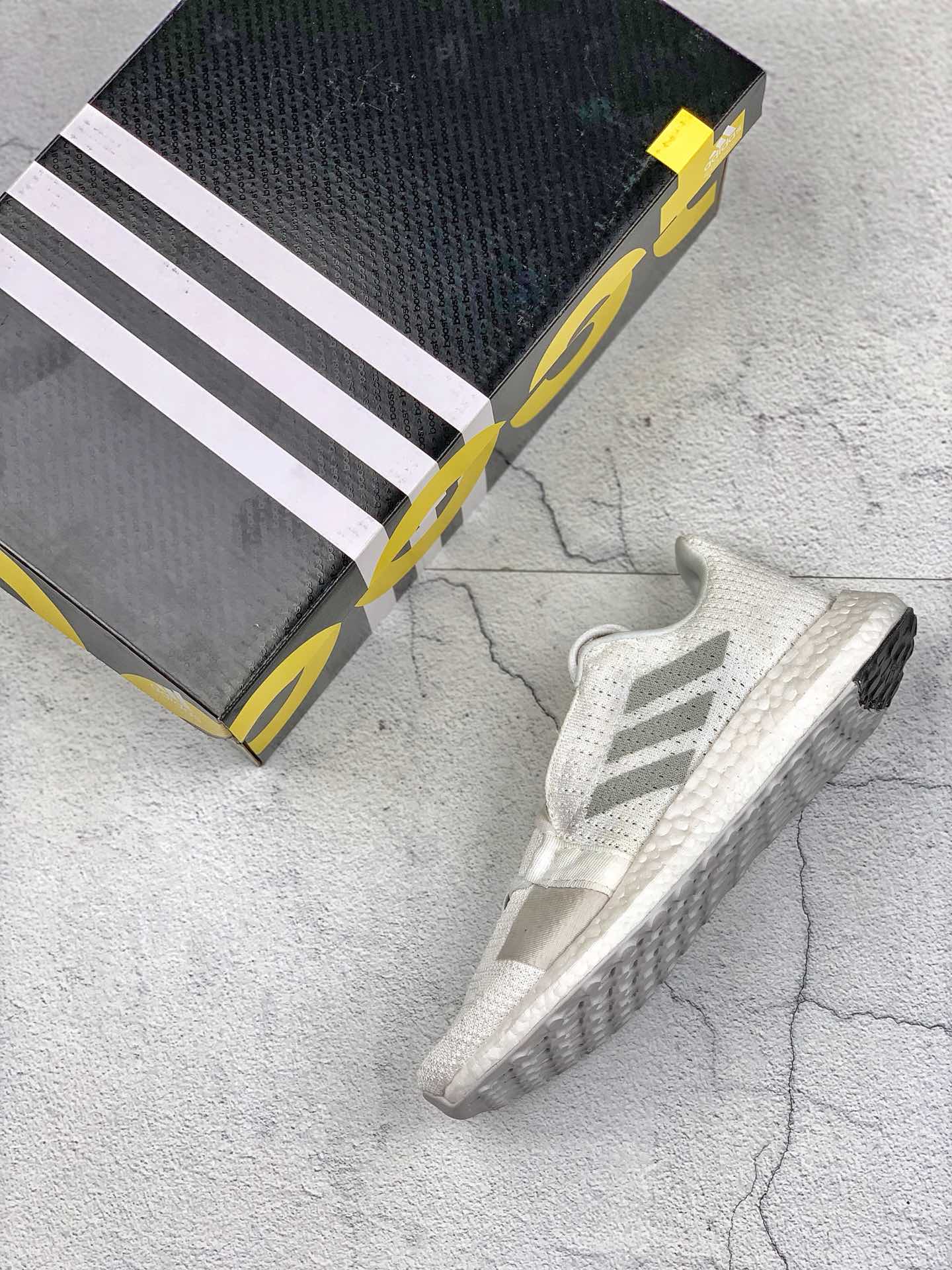 330Adidas阿迪达斯缤纷系列2 原厂巴斯夫鱼鳞爆Boost大底 原底原面抢先上市 官方即将发售 2019夏天独设款