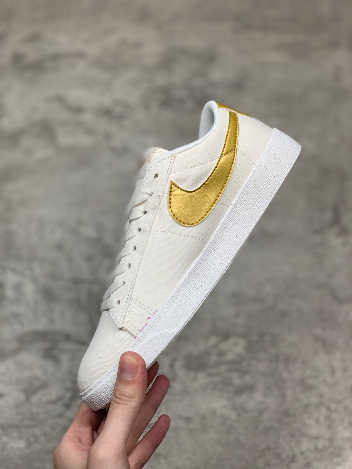 150 Nike Blazer Low LX Plant Color 淡雅配色本季Nike Sportswear带来全新Plant Color系列鞋款