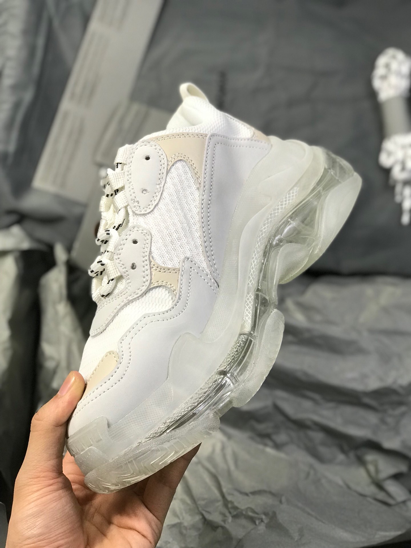 540Balenciaga 巴黎世家 Triple S 3.0 三代复古休闲跑鞋 全组合氮气水晶大底