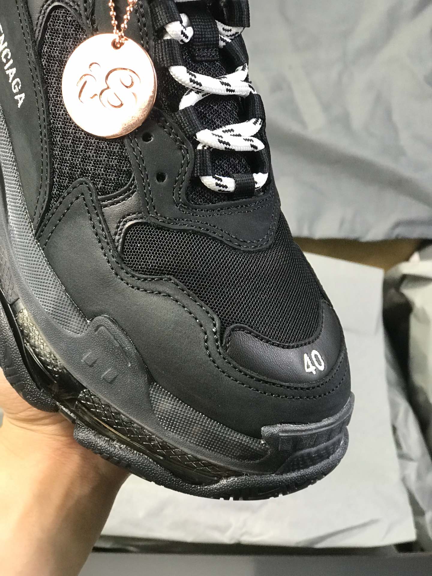 540Balenciaga 巴黎世家 Triple S 3.0 三代复古休闲跑鞋 全组合氮气水晶大底
