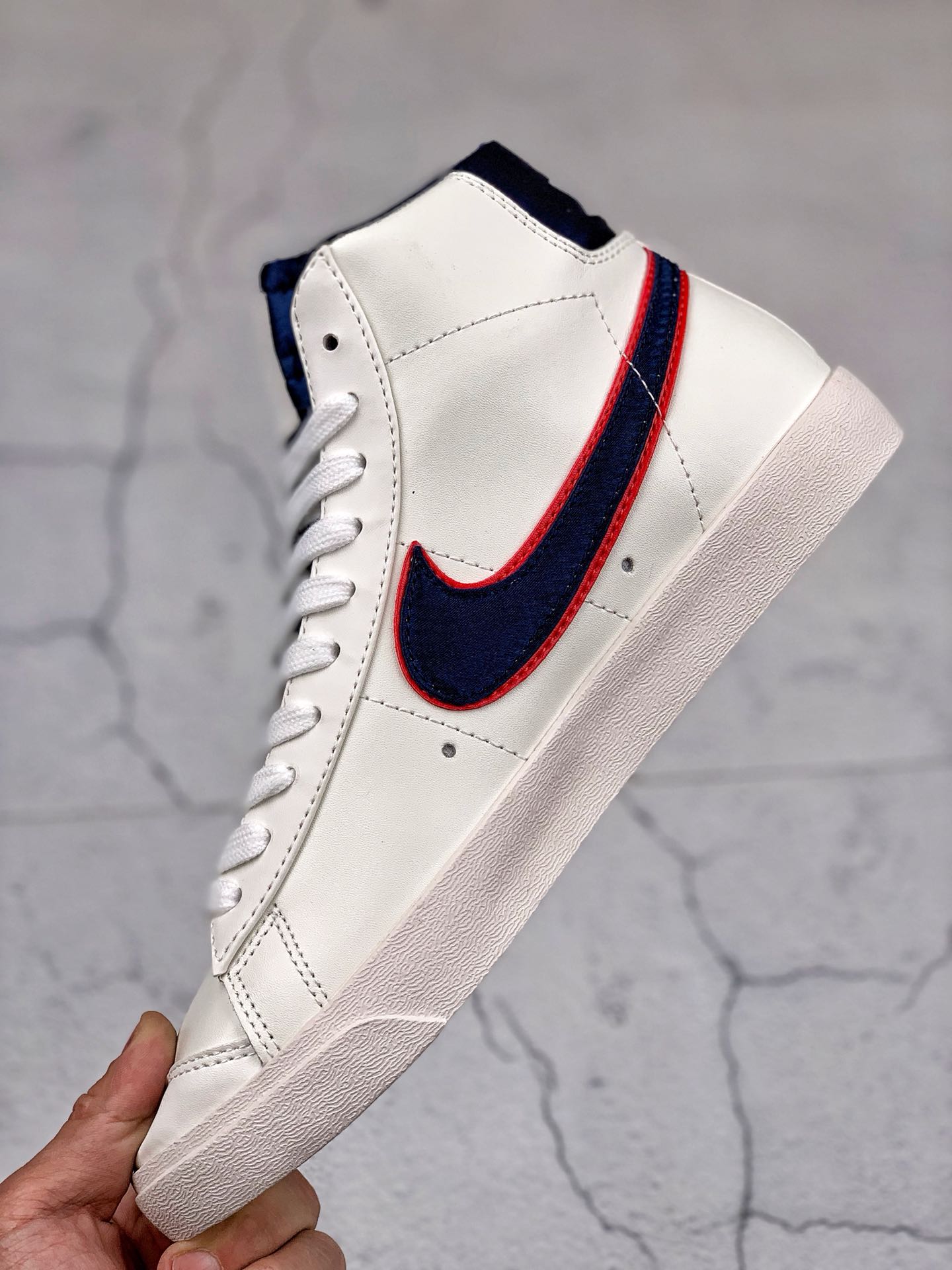 160  耐克Nike Blazer Mid Vintage ”City Pride”1977 QS经典开拓者高帮百搭休闲运动板鞋“米白重叠深蓝红钩”CD9318-100
