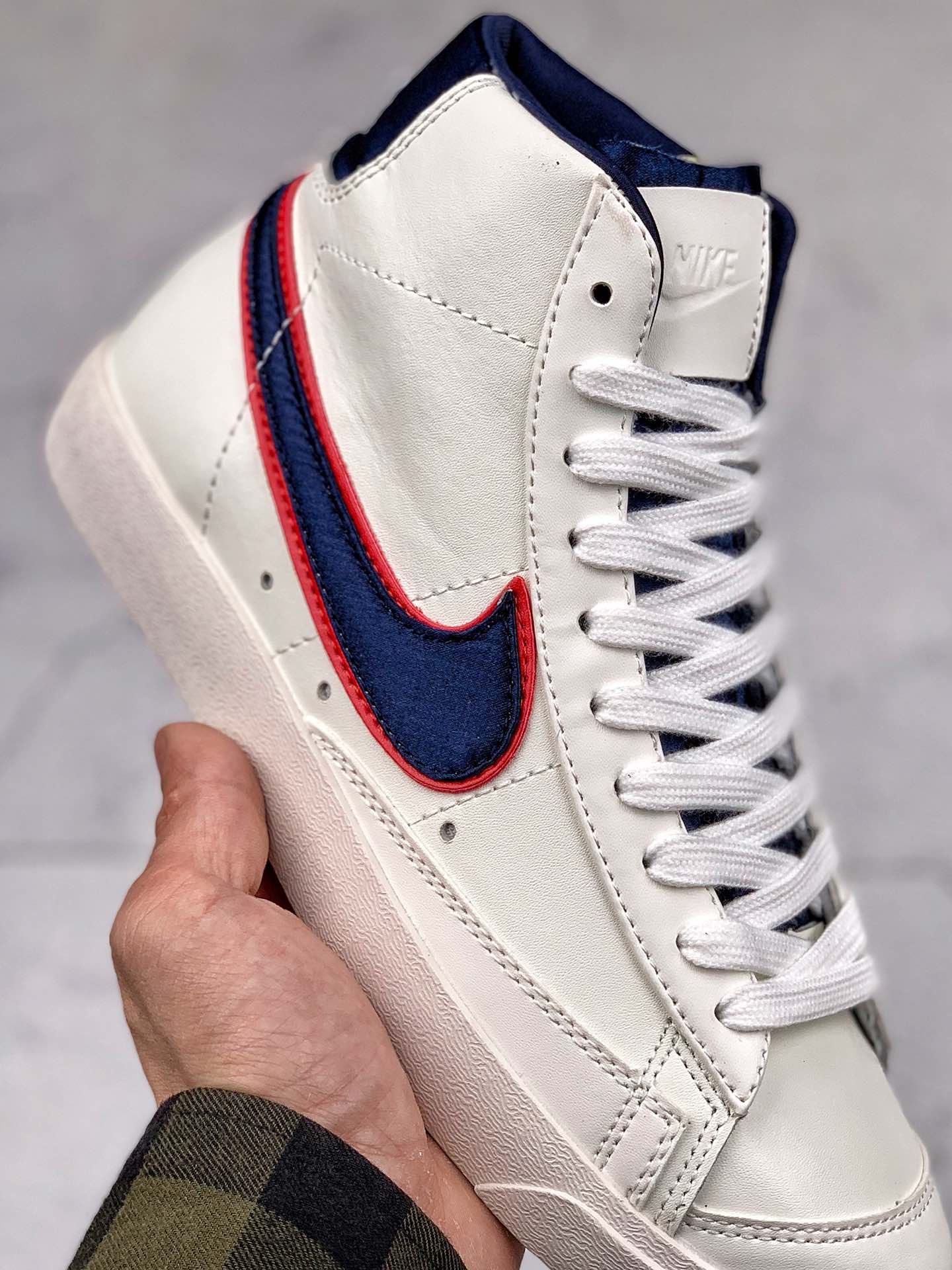 160  耐克Nike Blazer Mid Vintage ”City Pride”1977 QS经典开拓者高帮百搭休闲运动板鞋“米白重叠深蓝红钩”CD9318-100