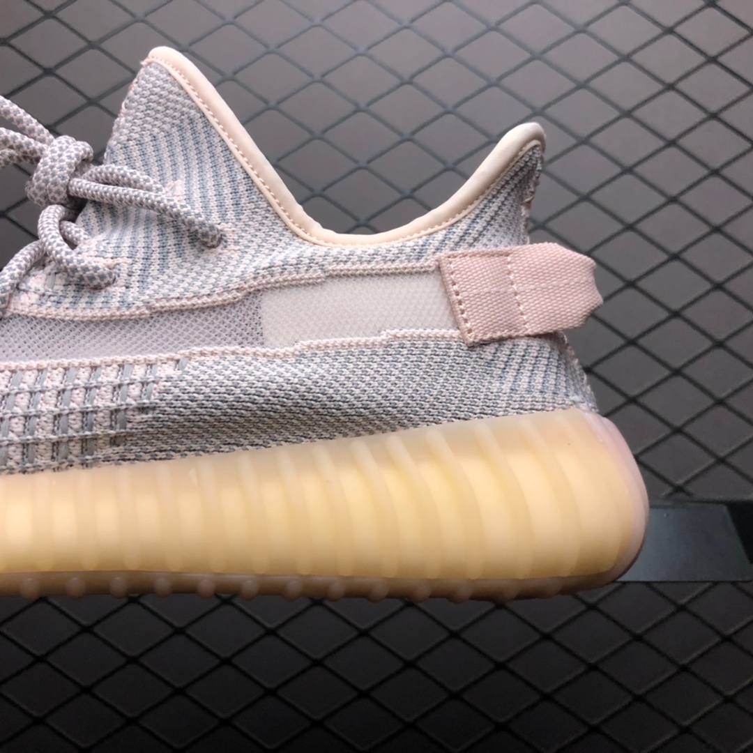 Value-for-money version of the Adidas Yeezy Boost 350 V2, new colorway 4