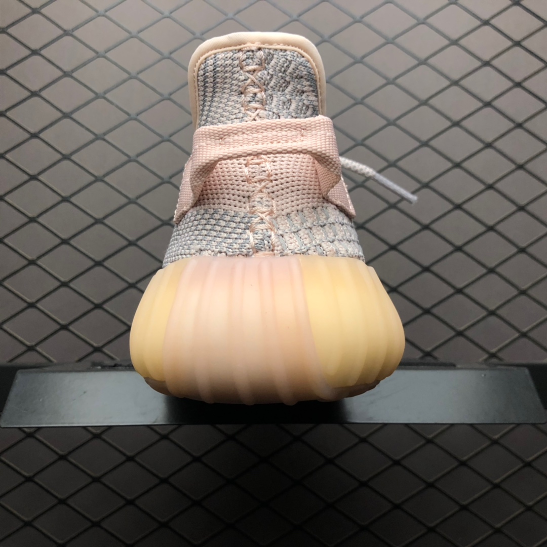 Value-for-money version of the Adidas Yeezy Boost 350 V2, new colorway 2