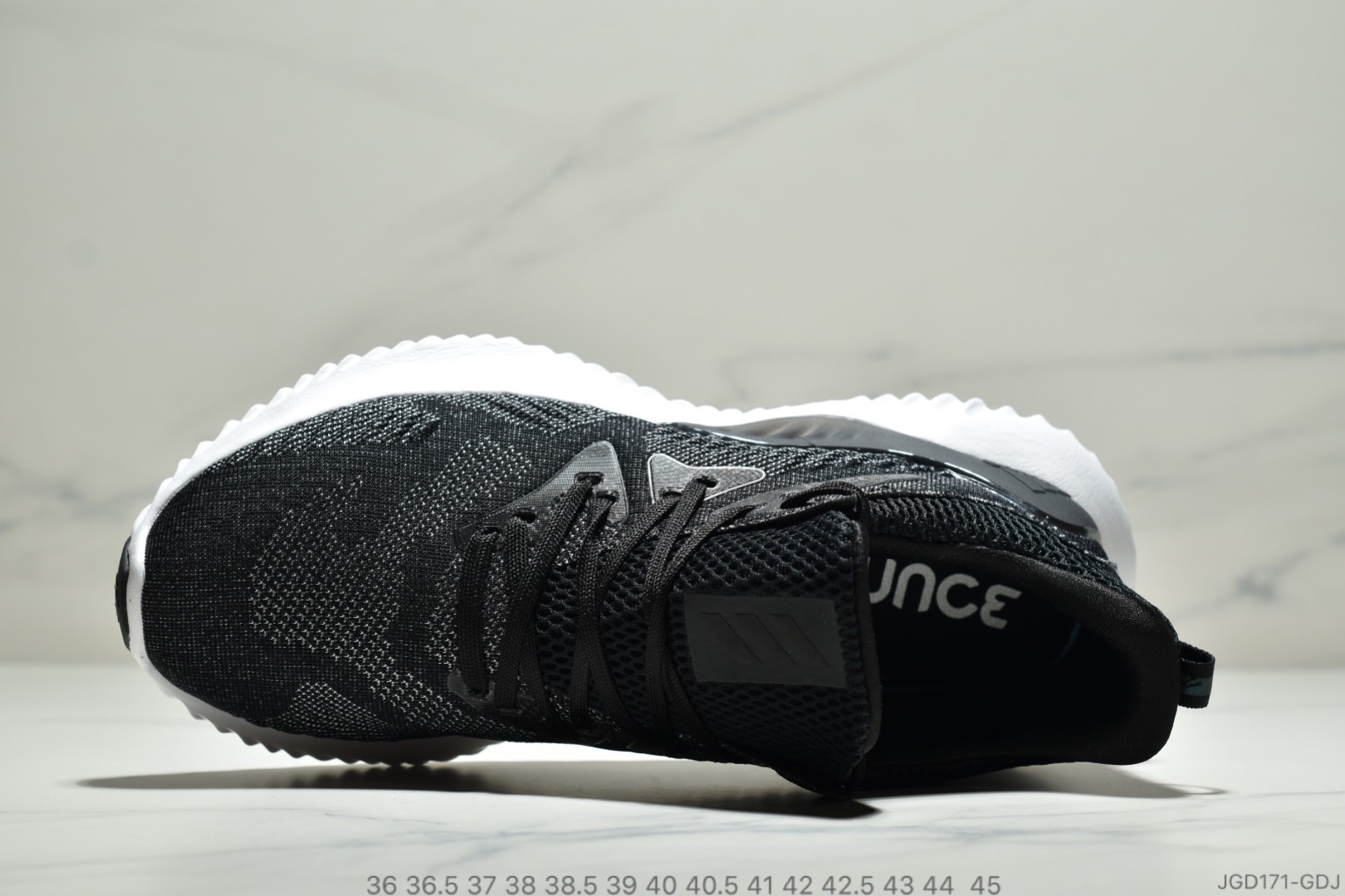 180公司级 阿迪达斯Adidas Alphabounce Beyond 阿尔法小椰子透气缓震跑步鞋 CG5579 哈登上脚