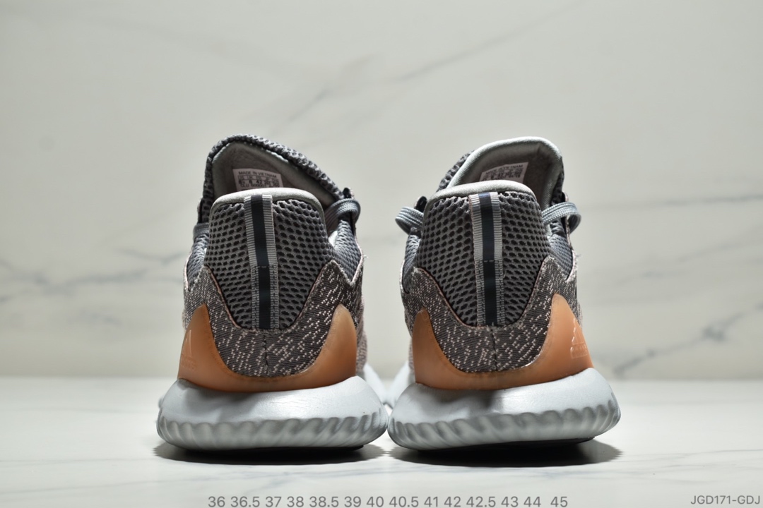 180公司级 阿迪达斯Adidas Alphabounce Beyond 阿尔法小椰子透气缓震跑步鞋 CG5579 哈登上脚