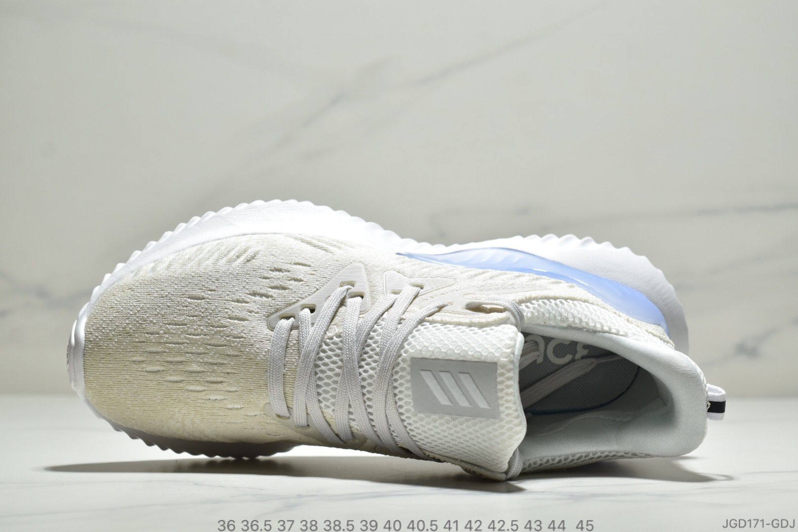 180公司级 阿迪达斯Adidas Alphabounce Beyond 阿尔法小椰子透气缓震跑步鞋 CG5579 哈登上脚