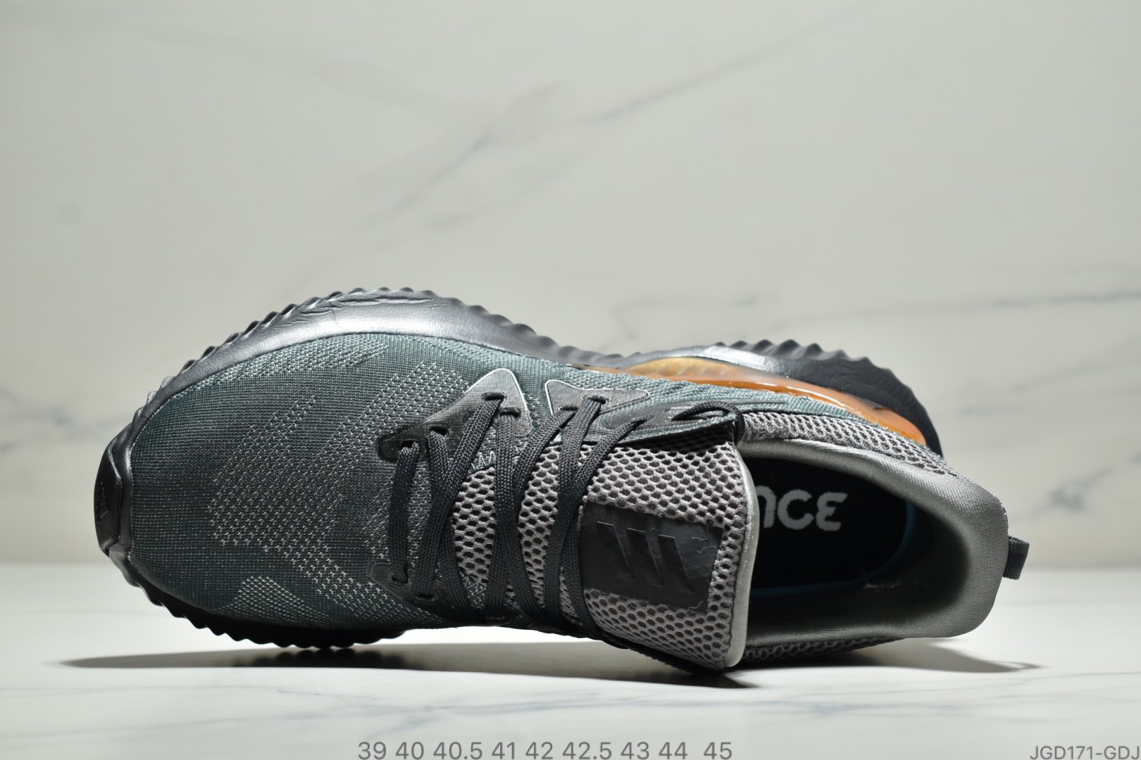 180公司级 阿迪达斯Adidas Alphabounce Beyond 阿尔法小椰子透气缓震跑步鞋 CG5579 哈登上脚