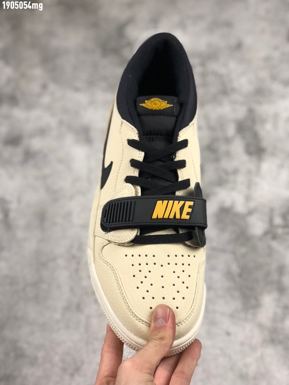 280 Don C 与 JordanBrand 联手推出 Jordan Legacy 312 low 此番又释出了全新的淡蓝配色CD7069-200