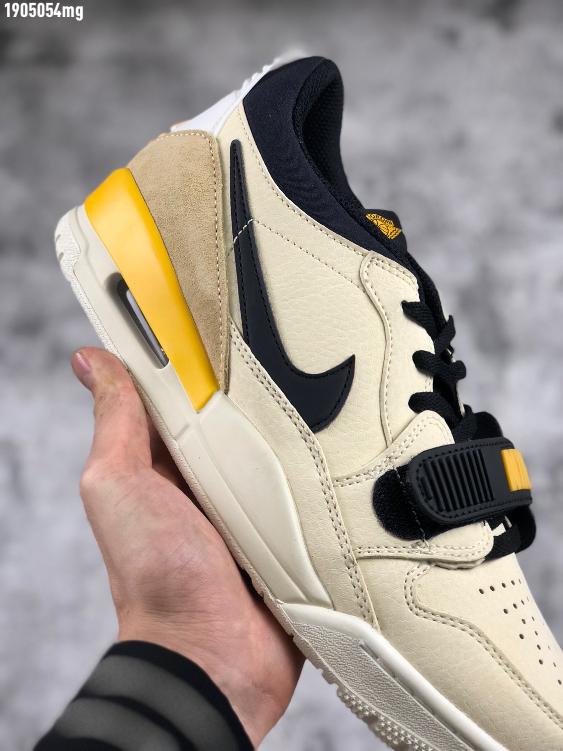 280 Don C 与 JordanBrand 联手推出 Jordan Legacy 312 low 此番又释出了全新的淡蓝配色CD7069-200