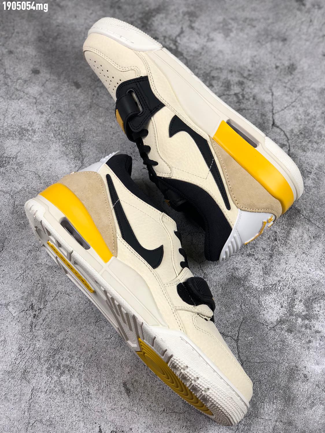 280 Don C 与 JordanBrand 联手推出 Jordan Legacy 312 low 此番又释出了全新的淡蓝配色CD7069-200