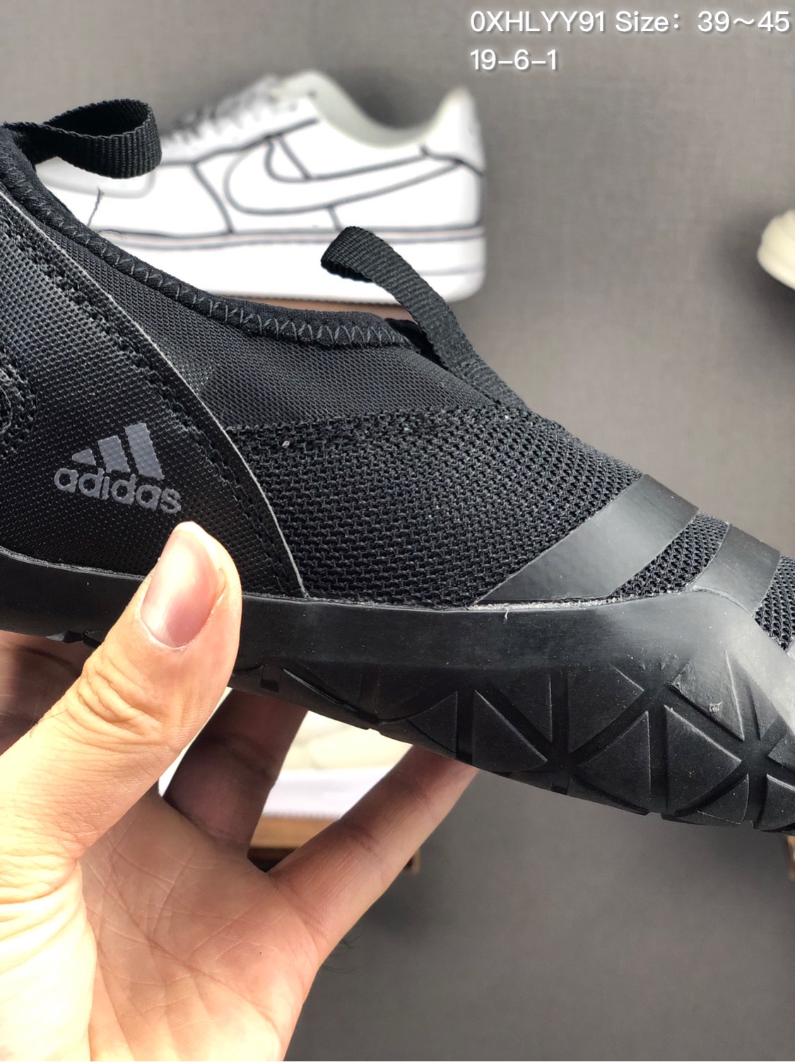 100 Adidas 春夏新品 超透气网布三杠 户外旅行涉水鞋