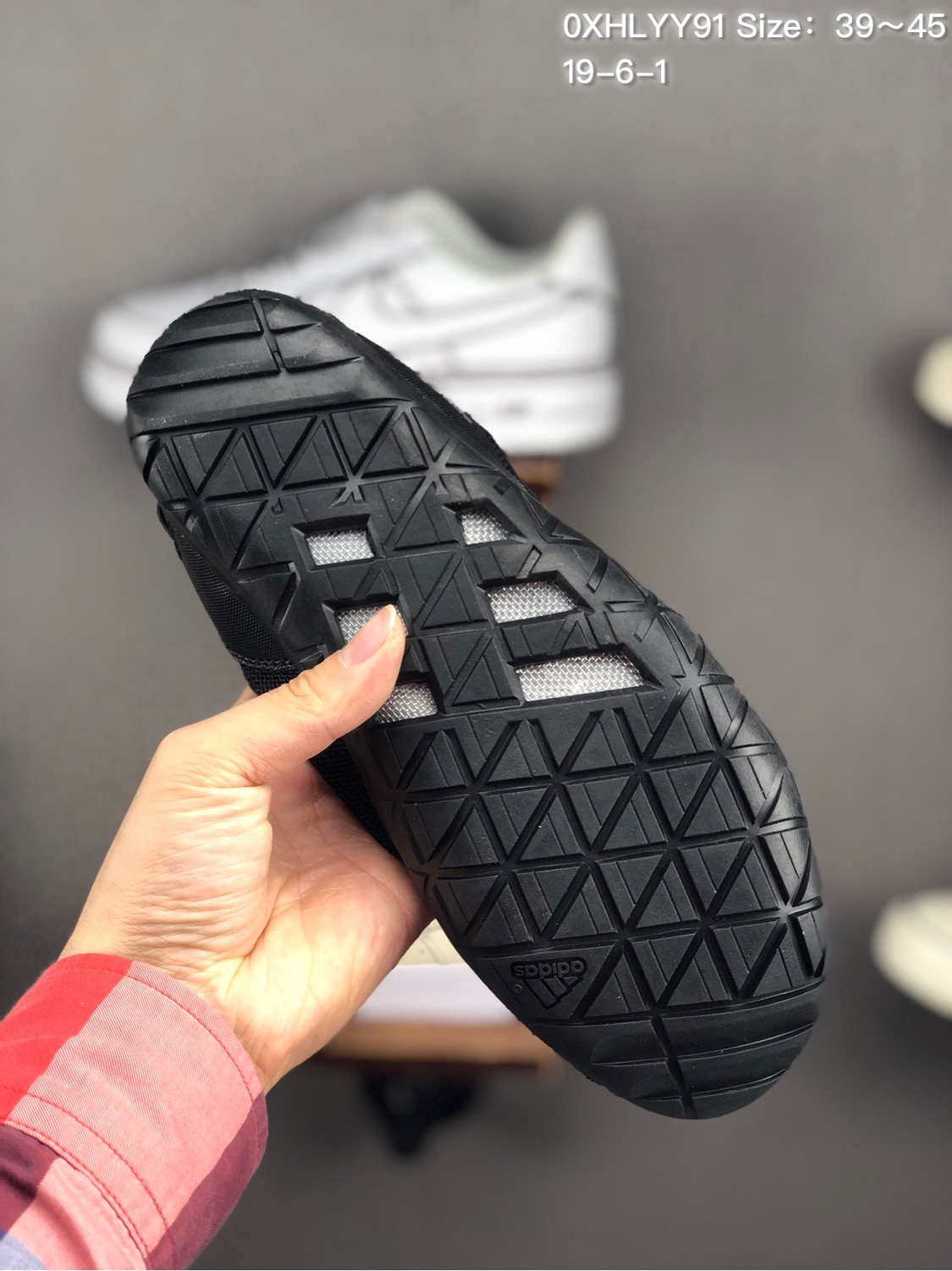 100 Adidas 春夏新品 超透气网布三杠 户外旅行涉水鞋