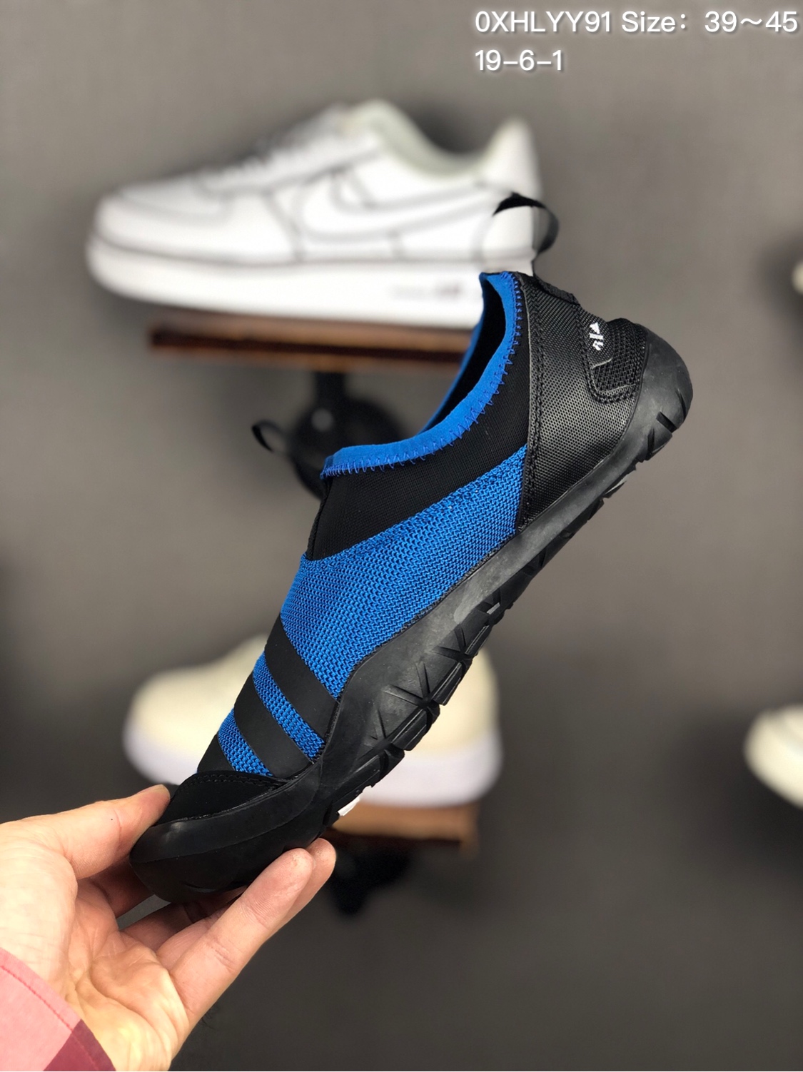 100阿迪达斯 Adidas 春夏新品 超透气网布三杠 户外旅行涉水鞋