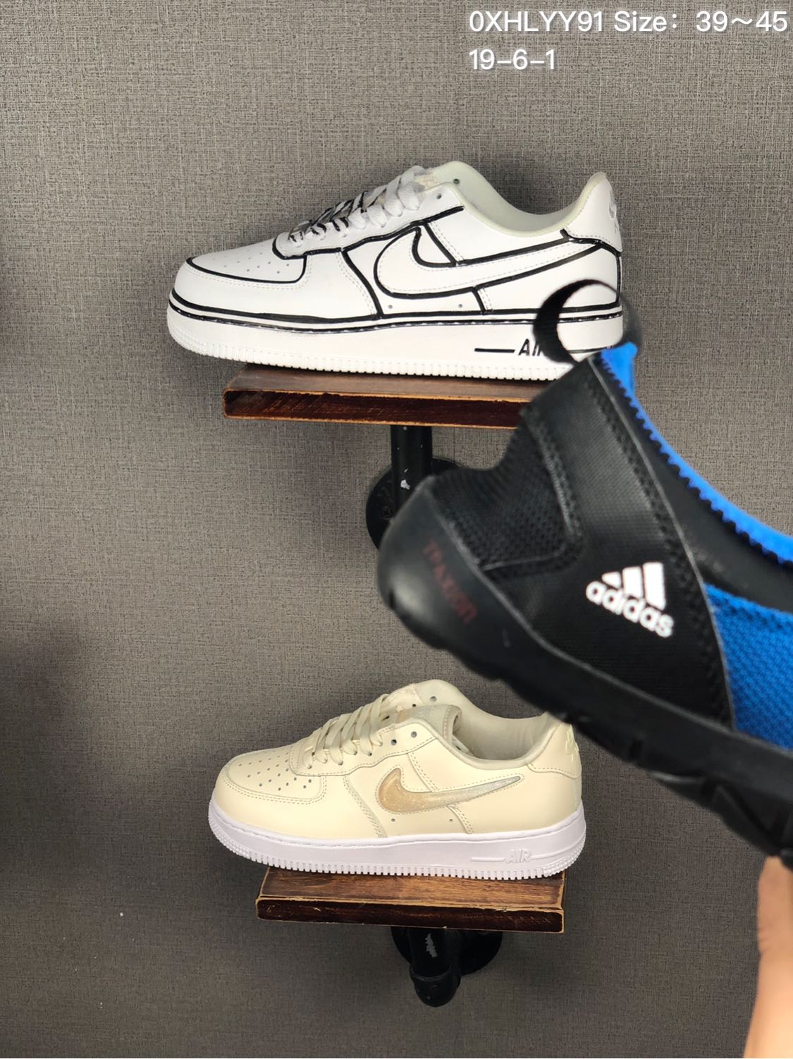 100阿迪达斯 Adidas 春夏新品 超透气网布三杠 户外旅行涉水鞋