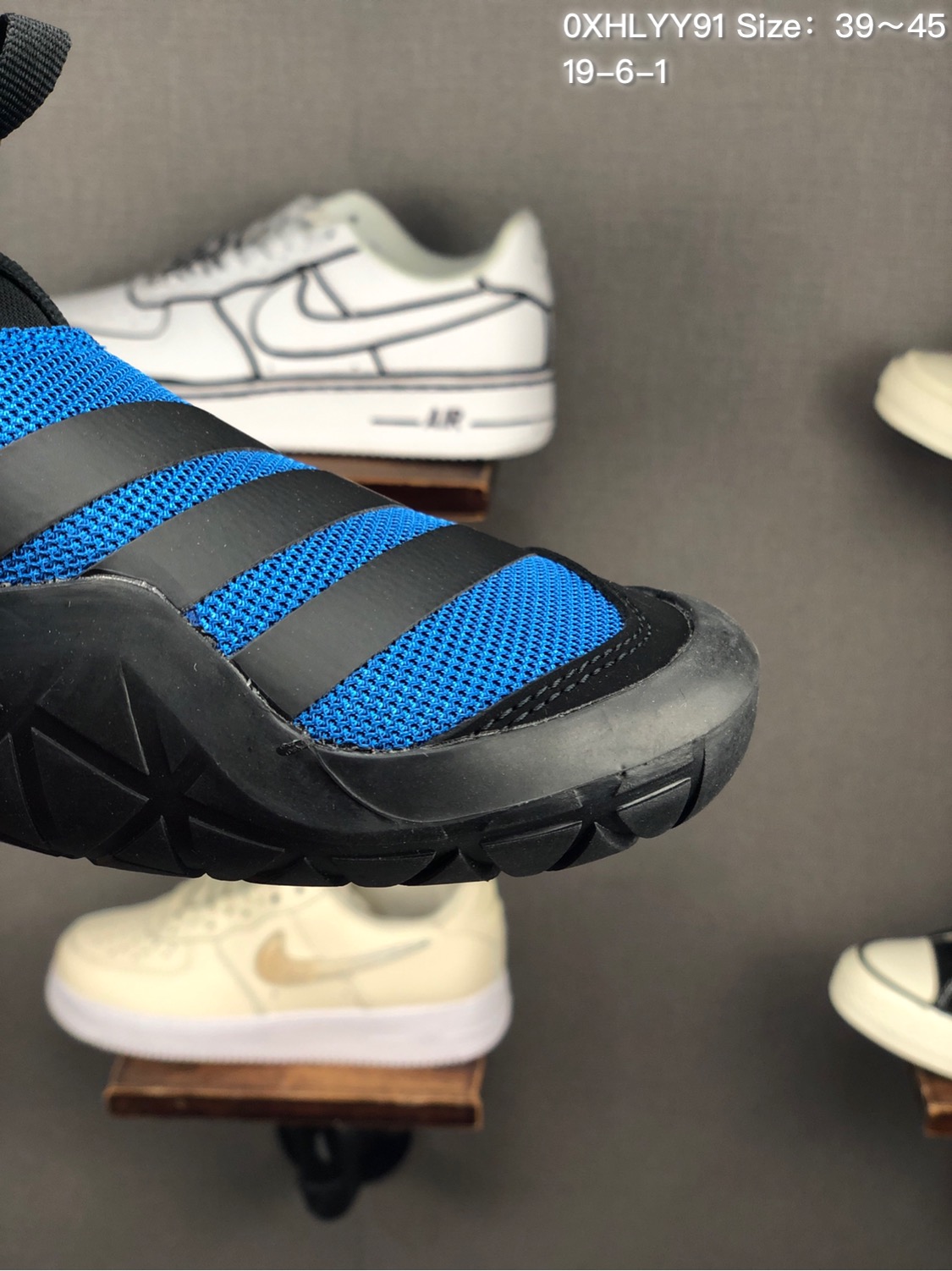 100阿迪达斯 Adidas 春夏新品 超透气网布三杠 户外旅行涉水鞋