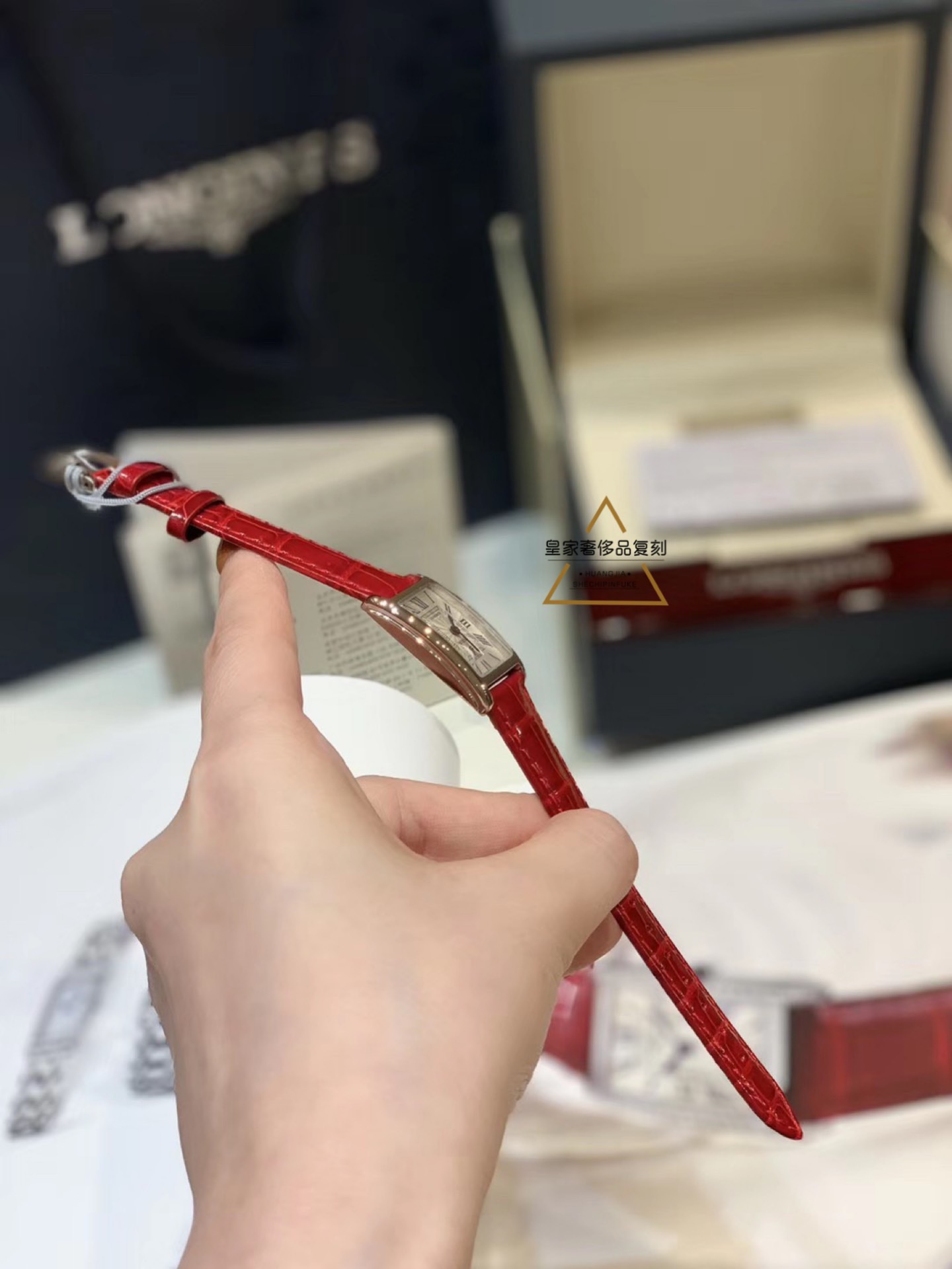 Longines 之前特别多人找这款浪琴，今天终于被皇家研究开发出了，不过价格有点小贵