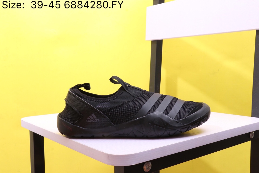 100【阿迪达斯 Adidas 涉水鞋】 阿迪达斯 Adidas Climacool Jawpaw Slip On 春夏新品 超透气网面+猪八革拼接 三杠 户外旅行涉水鞋！货号：M29553