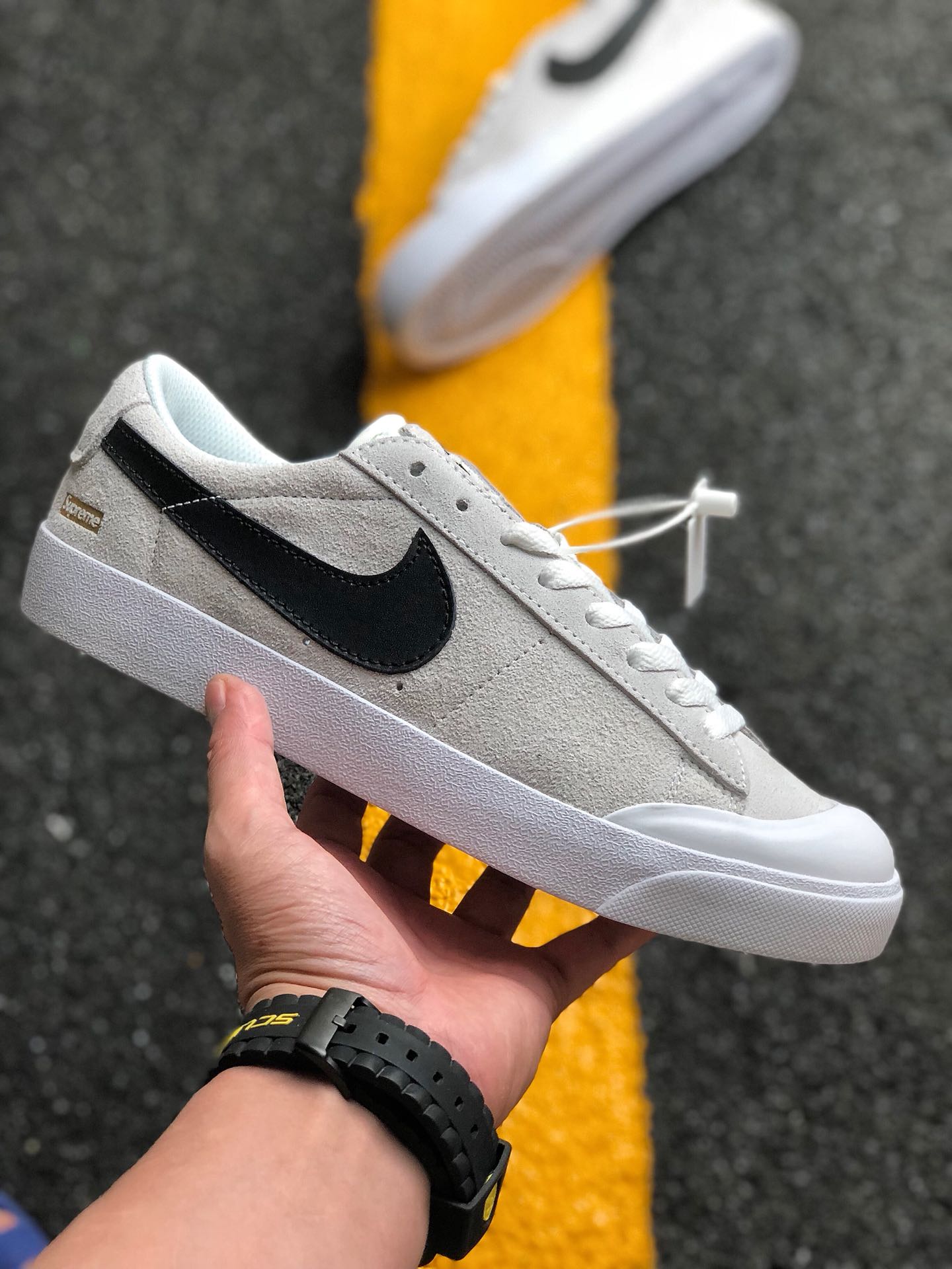 140Nike/Superme联名款 NIkeSB Blazer Zoom Low XT滑板鞋 864348-101