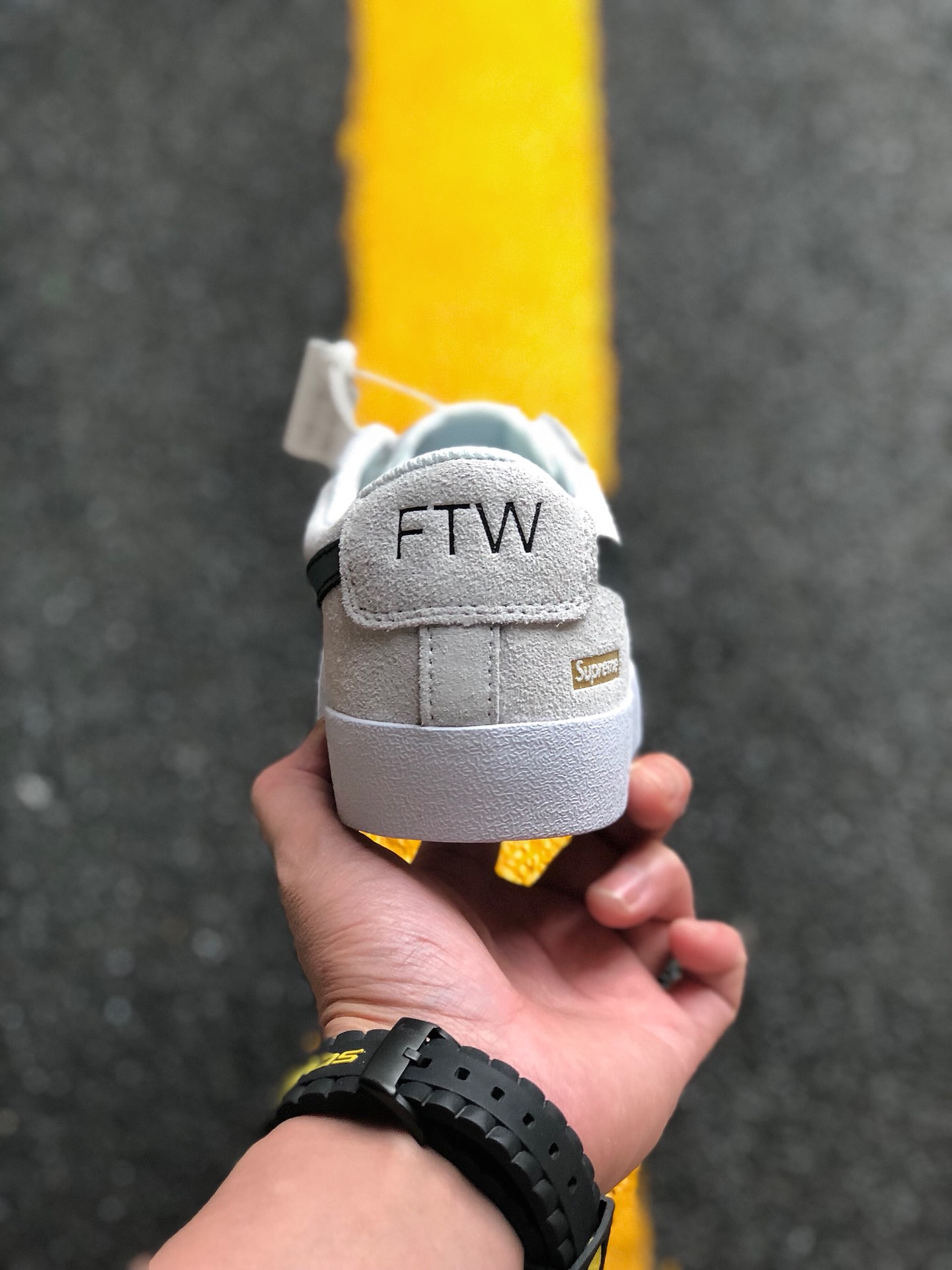 140Nike/Superme联名款 NIkeSB Blazer Zoom Low XT滑板鞋 864348-101