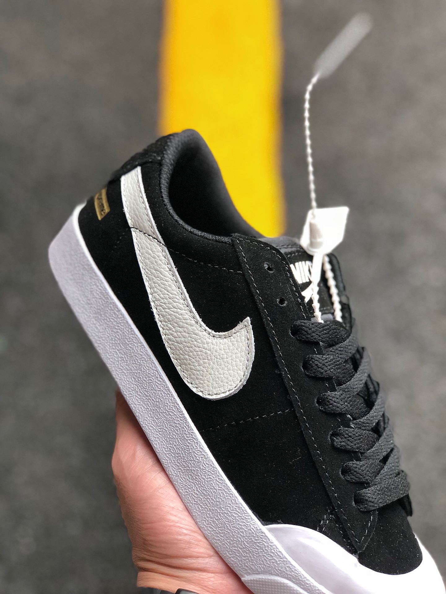 140Nike/Superme联名款 NIkeSB Blazer Zoom Low XT滑板鞋 864348-101