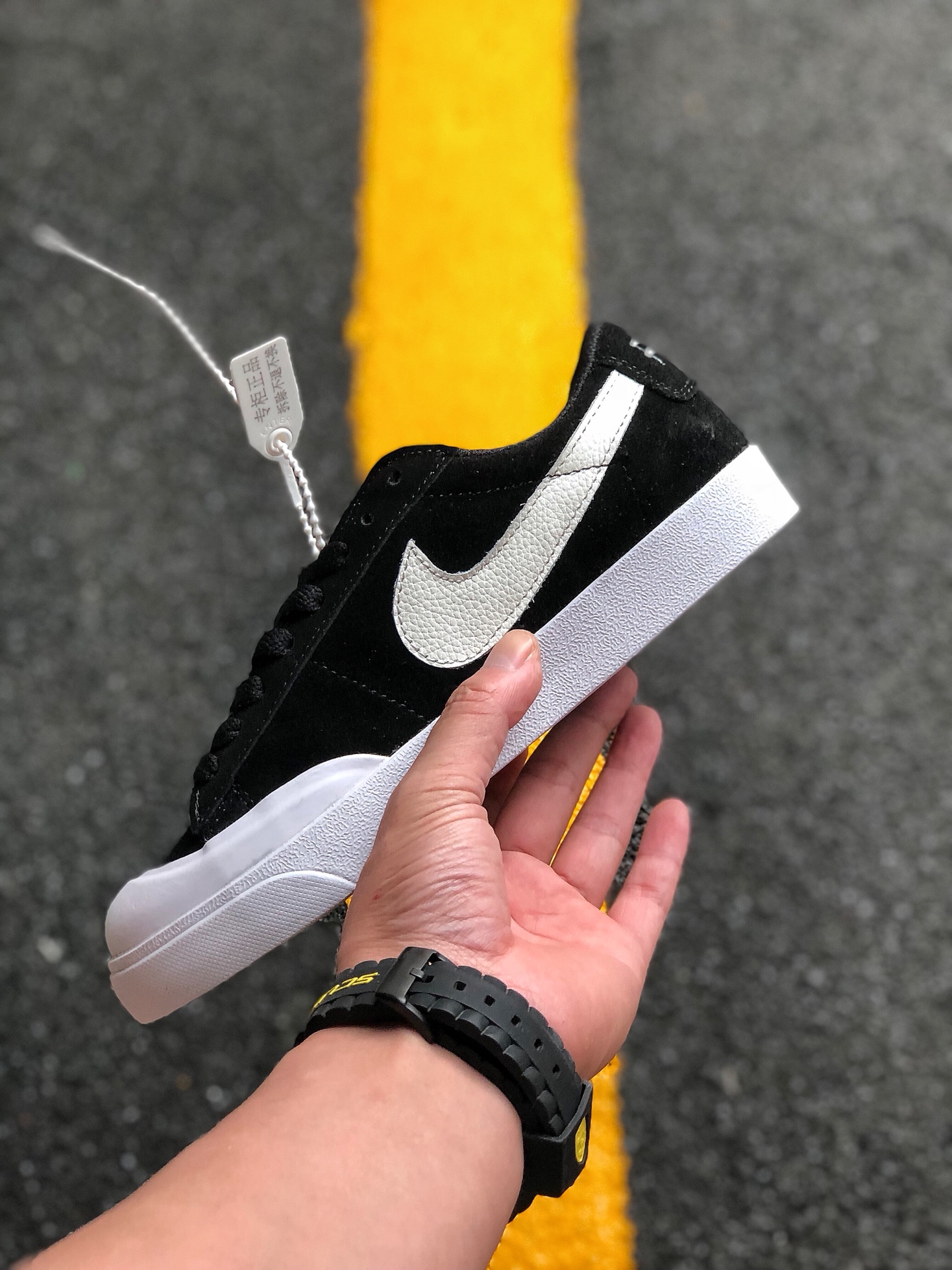 140Nike/Superme联名款 NIkeSB Blazer Zoom Low XT滑板鞋 864348-101