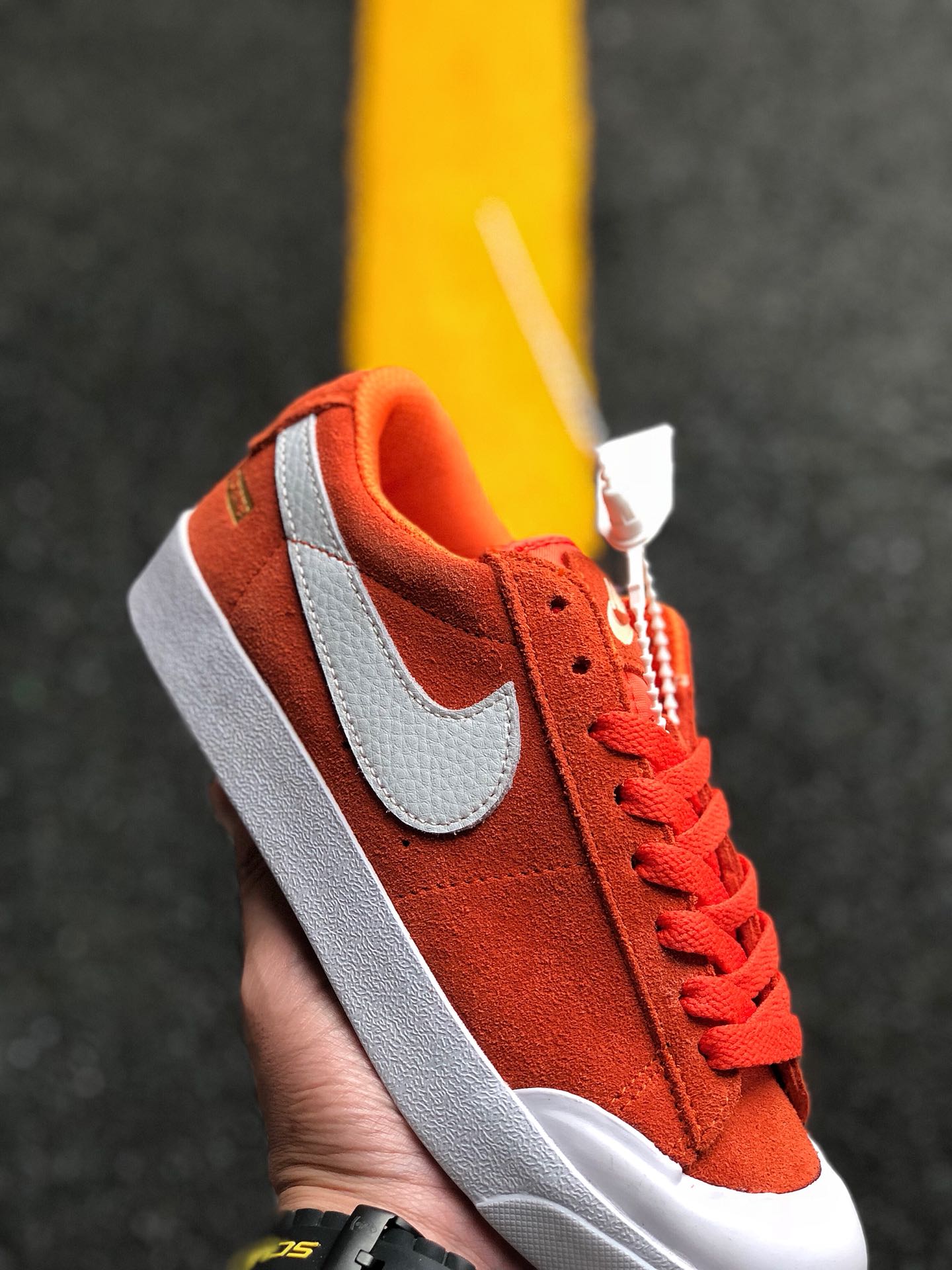 140Nike/Superme联名款 NIkeSB Blazer Zoom Low XT滑板鞋 864348-101