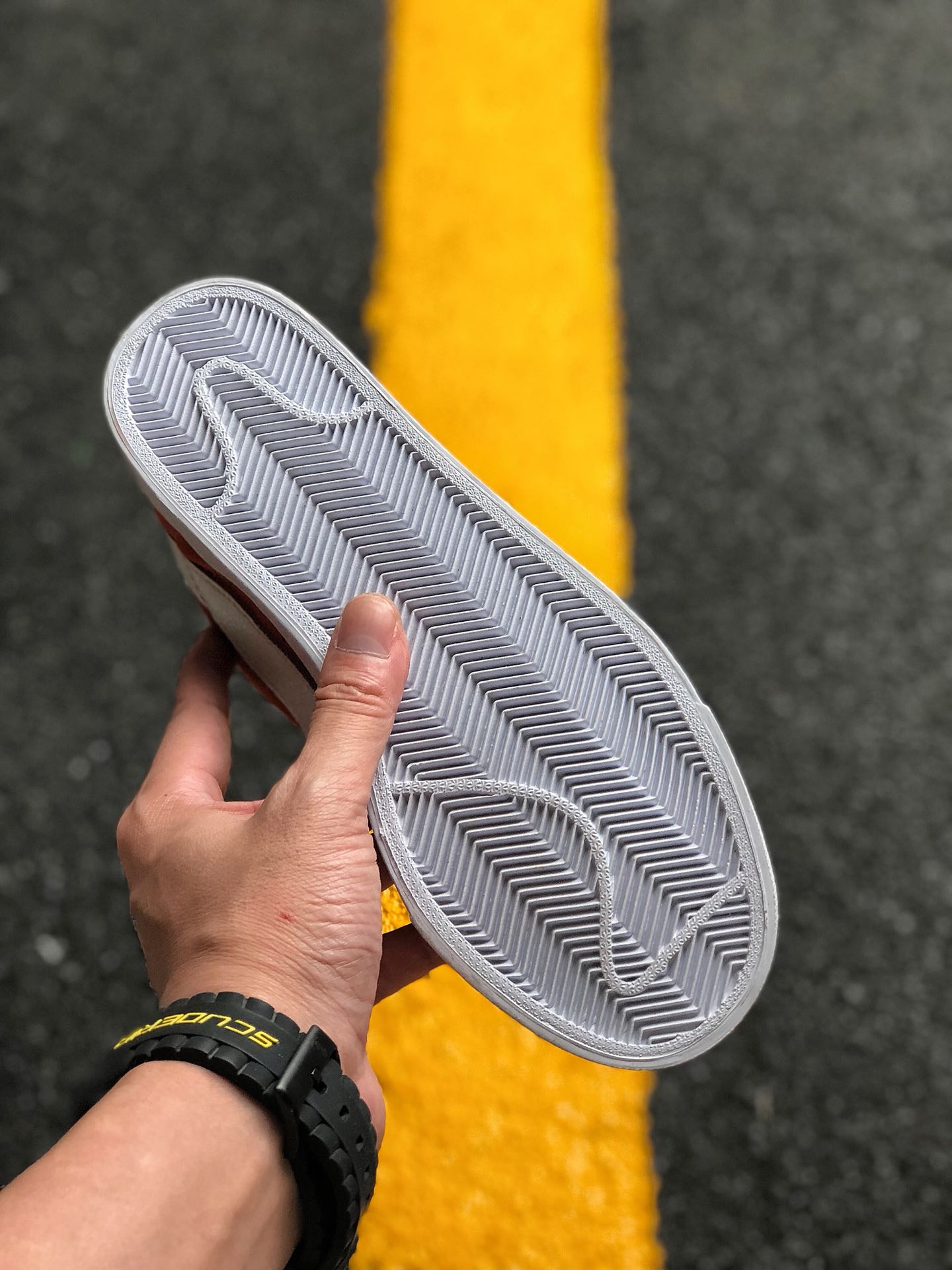 140Nike/Superme联名款 NIkeSB Blazer Zoom Low XT滑板鞋 864348-101