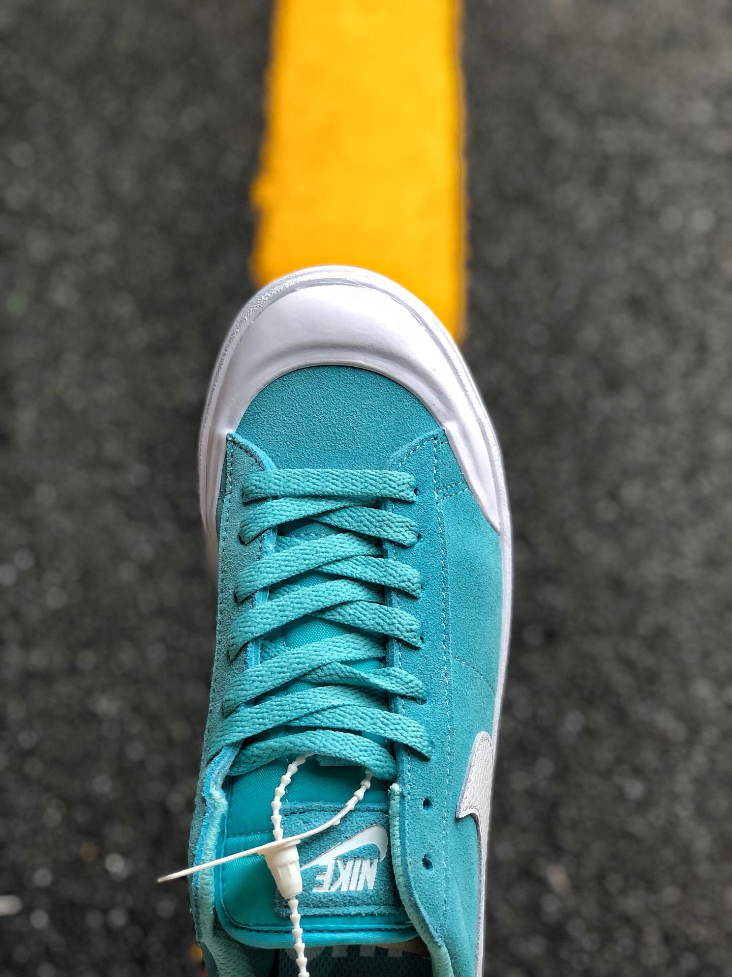 140Nike/Superme联名款 NIkeSB Blazer Zoom Low XT滑板鞋 864348-101