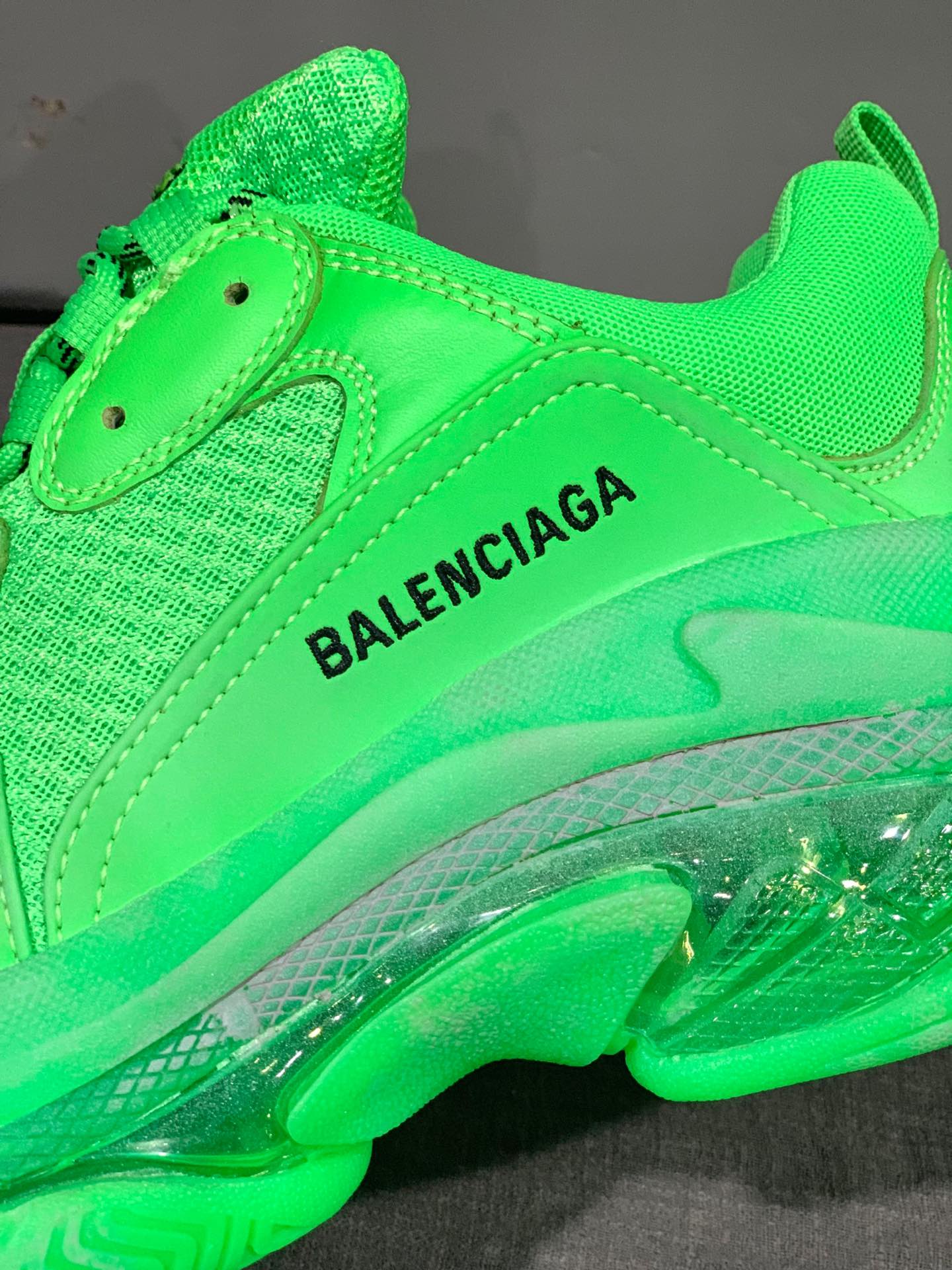 250   Balenciaga Triple S 巴黎世家 三代 气垫 水晶底 全黑 做旧厚底老爹鞋 巴黎世家新款气垫鞋 组合氮气大底 可视透明水晶气垫