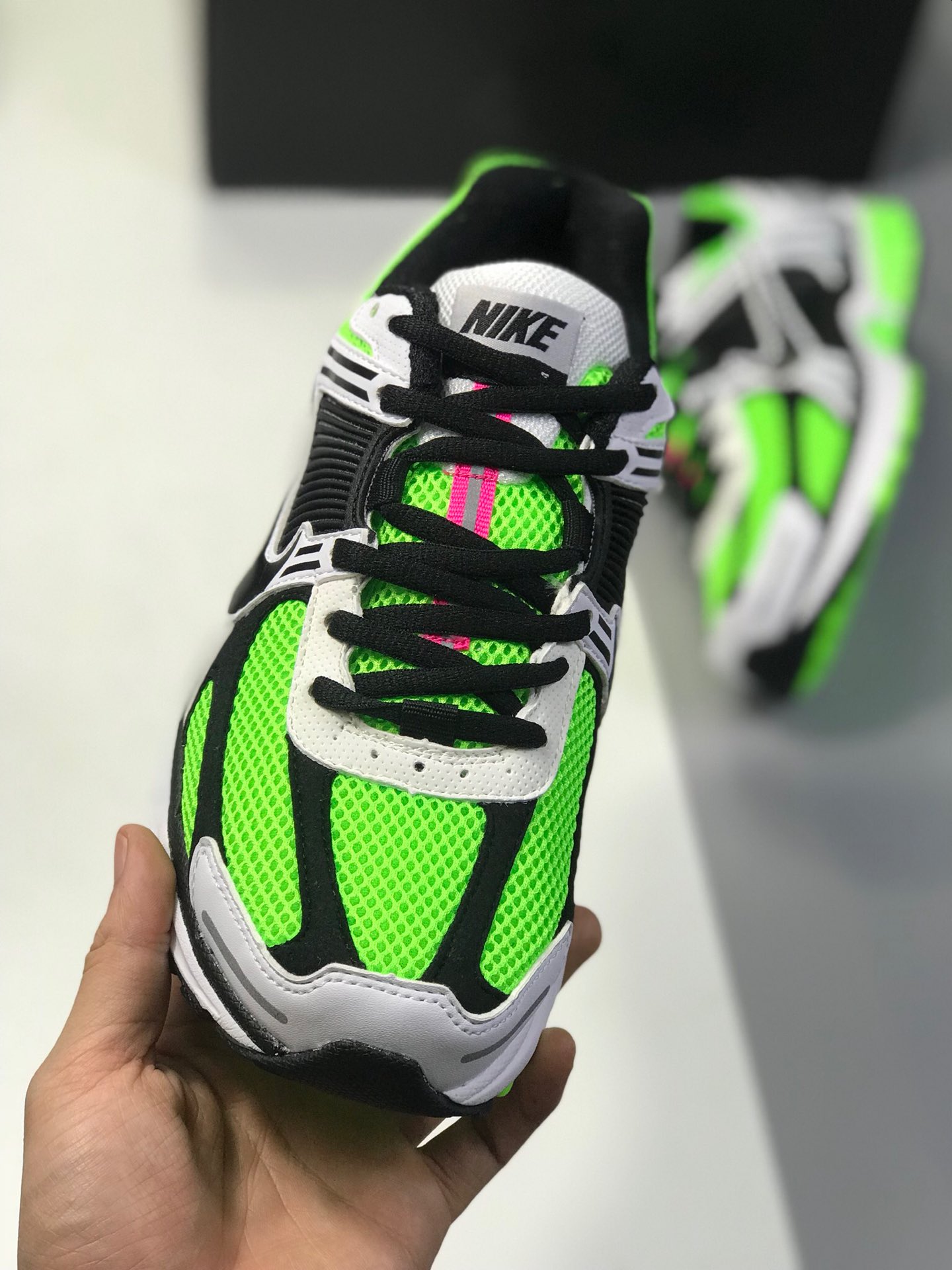 200 【顶级潮流爆款】Nike 与英国新晋时尚品牌 A-COLD-WALL* 合作打造的联名系列中的 A-COLD-WALL* x Nike Zoom Vomero+ 5