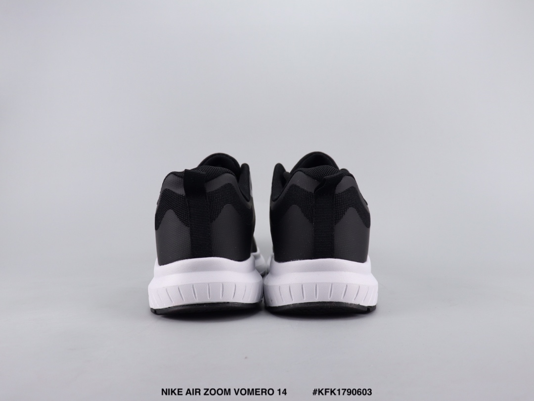 95 NIKE AIR ZOOM VOMERO 14 耐克登月减震跑步鞋 织物材质